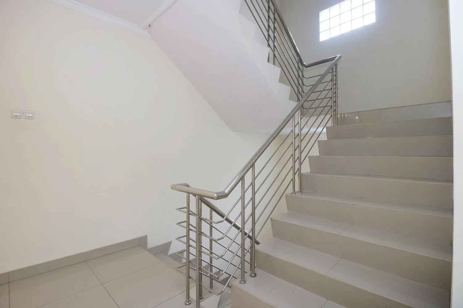 Facade/entrance in RedDoorz Syariah Plus near Cirebon Super Block Mall 2
