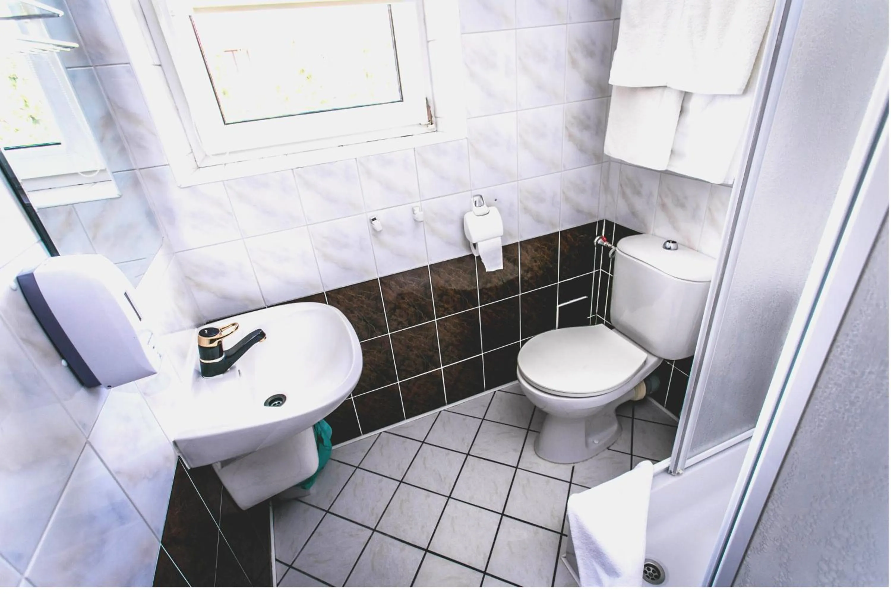 Bathroom in Hotel Twins