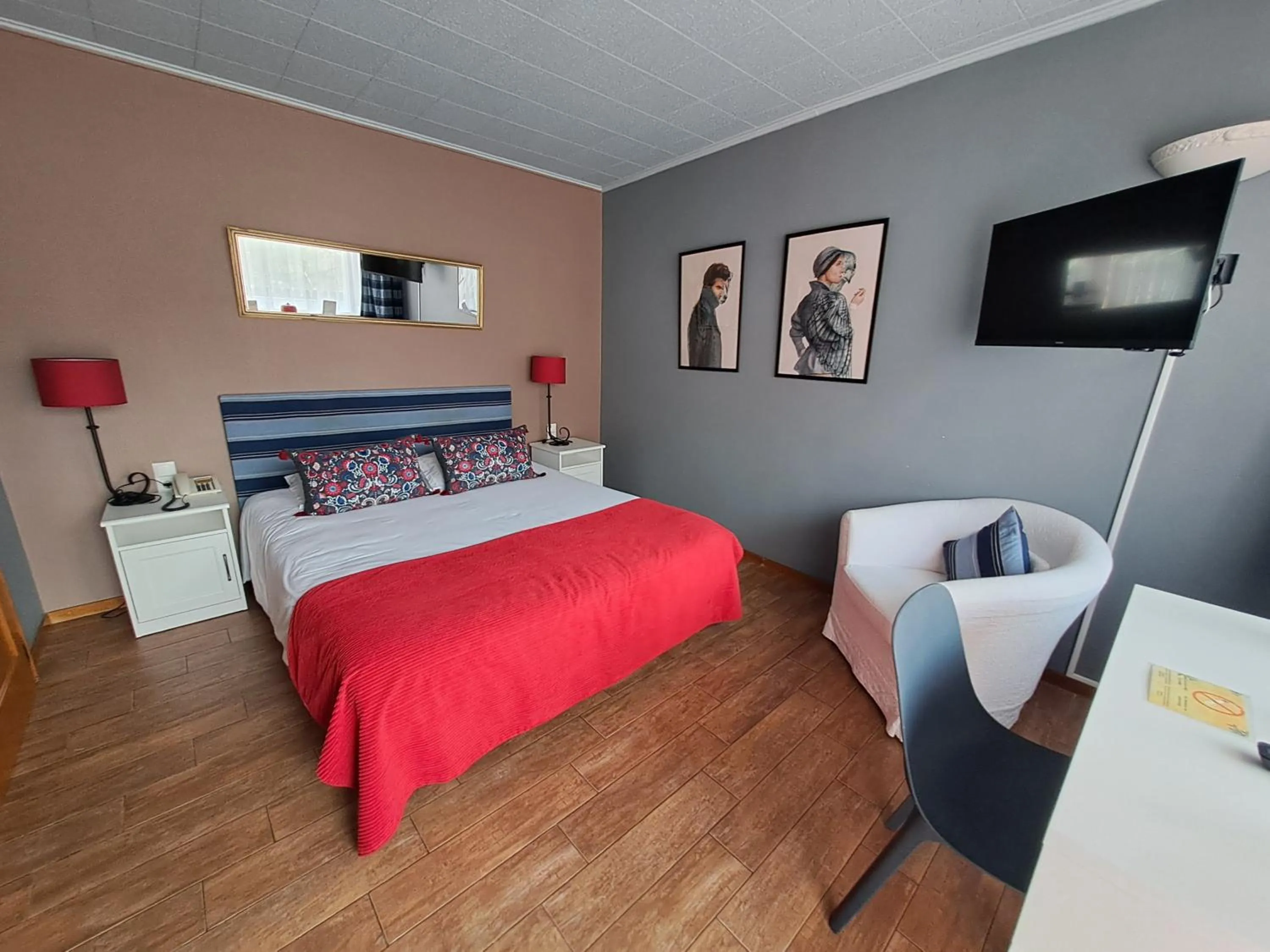 Bedroom, Bed in Auberge De La Gaichel