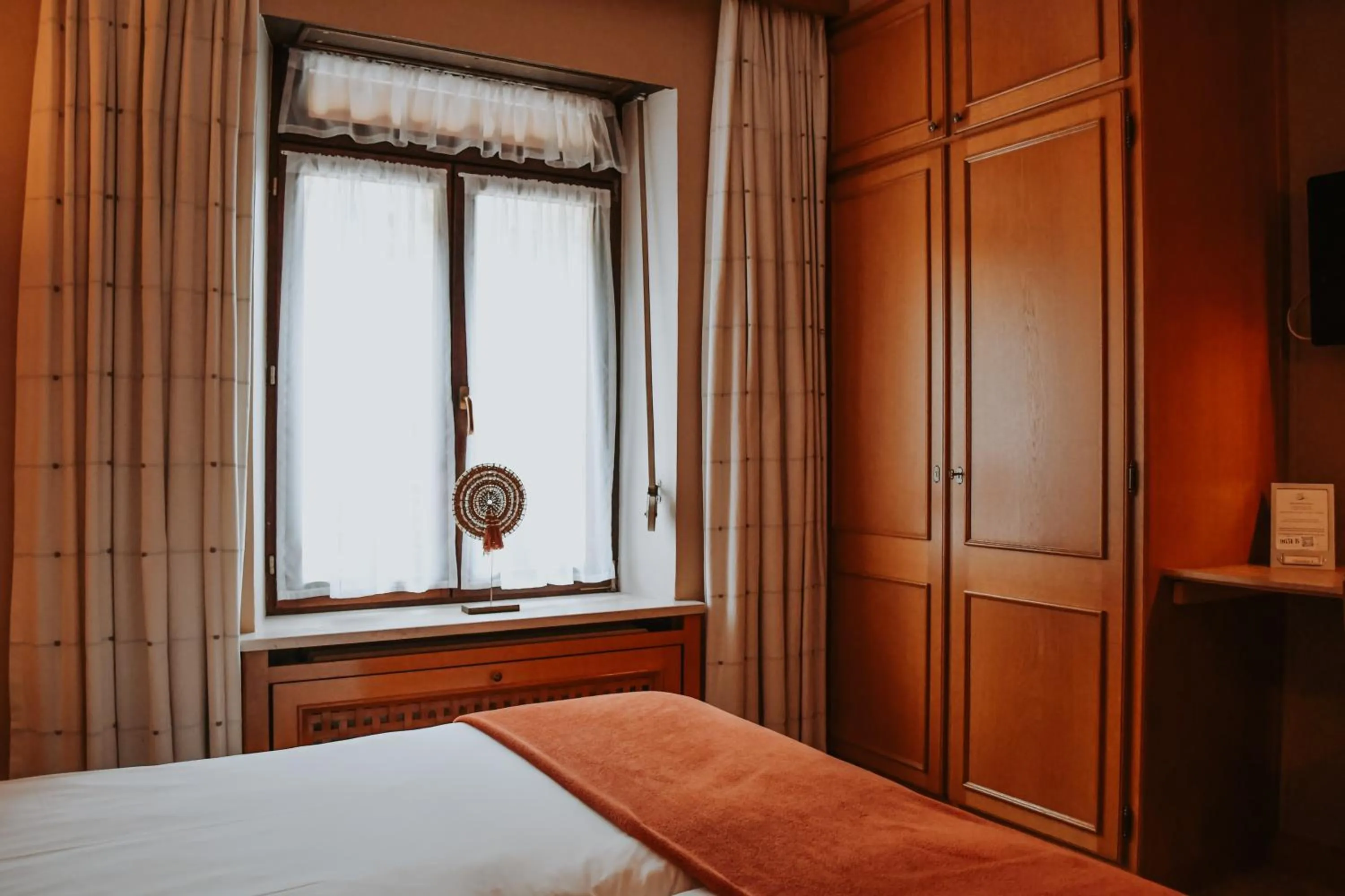 Photo of the whole room, Bed in Auberge De La Gaichel