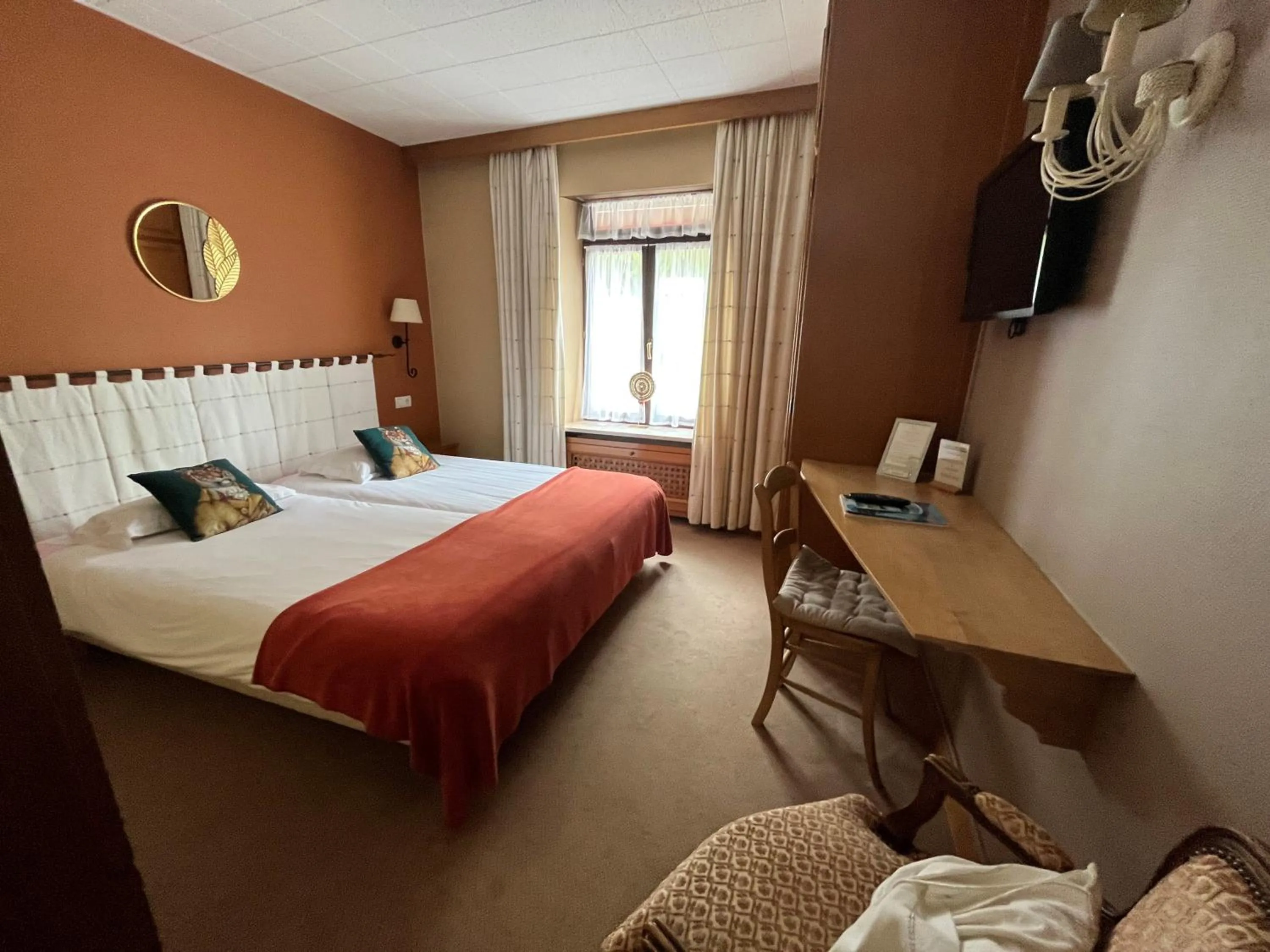 Bedroom, Bed in Auberge De La Gaichel