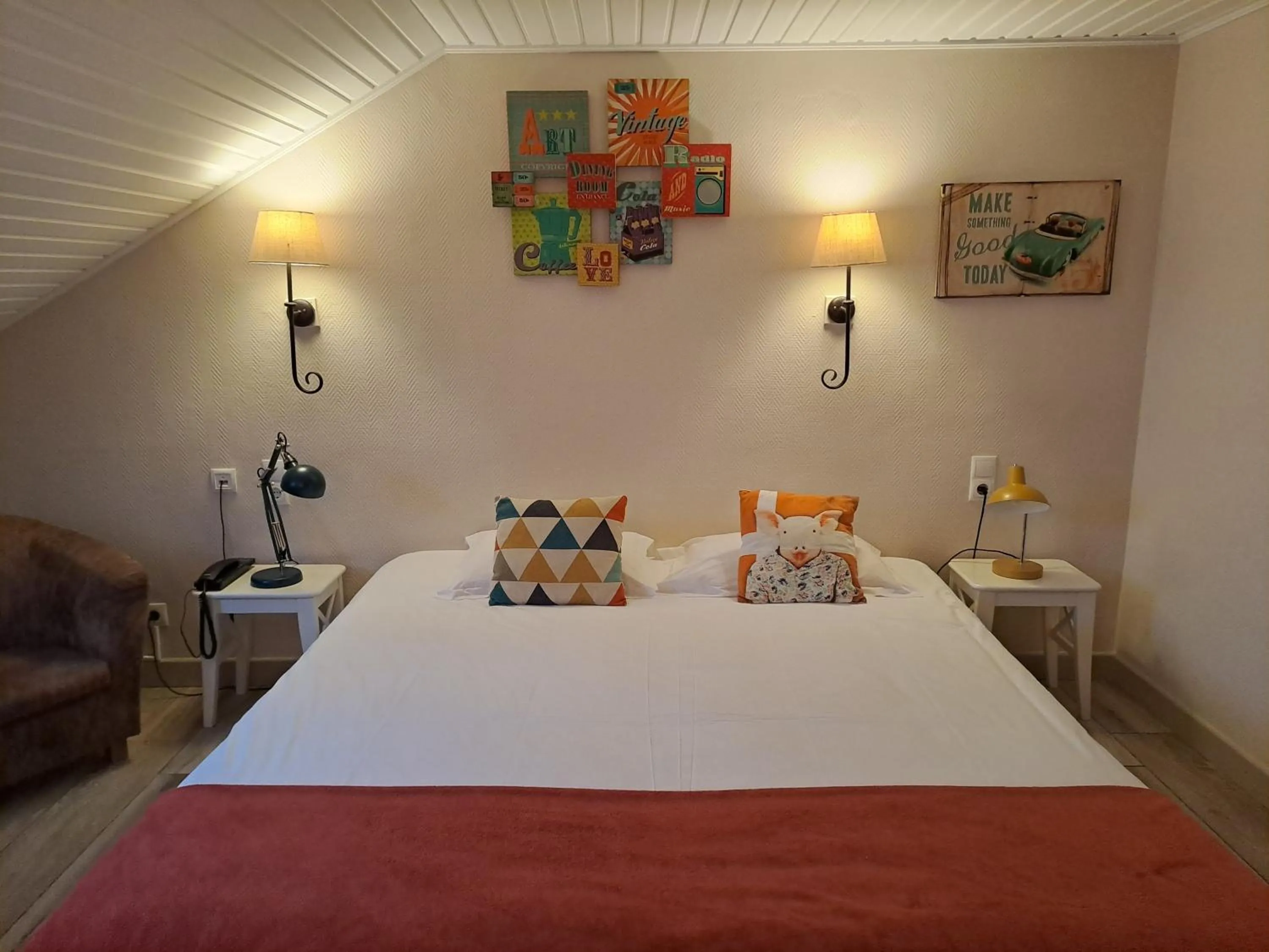 Decorative detail, Bed in Auberge De La Gaichel