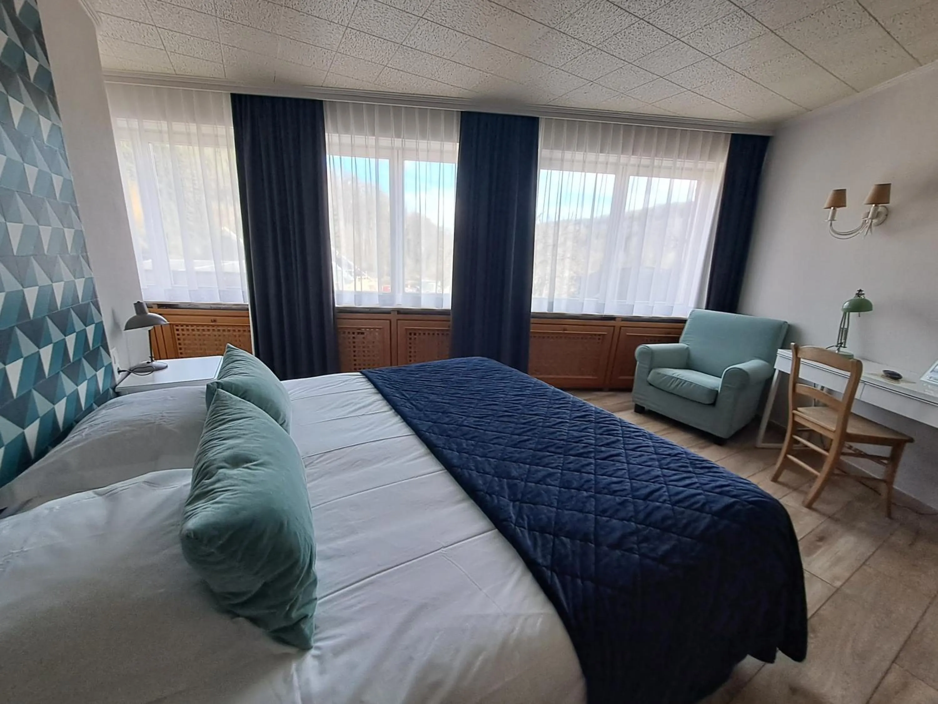 Bedroom, Bed in Auberge De La Gaichel