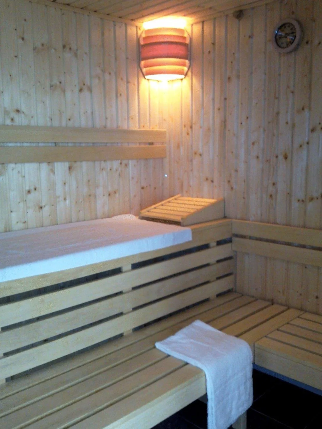 Sauna, Bed in Résidence Goélia An Douar