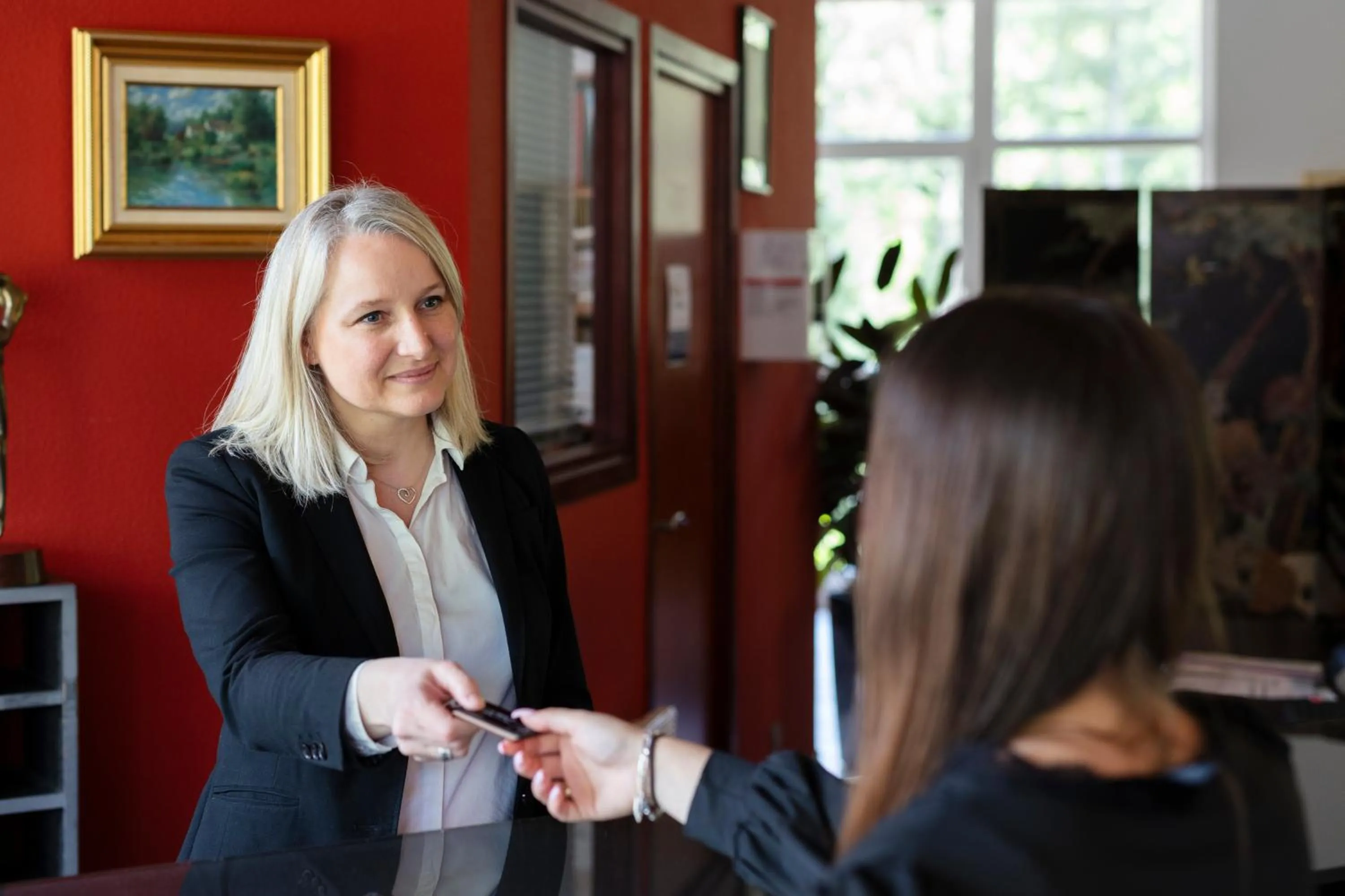 Staff in Hôtel Restaurant La Vallée Noble, proche Eguisheim Colmar