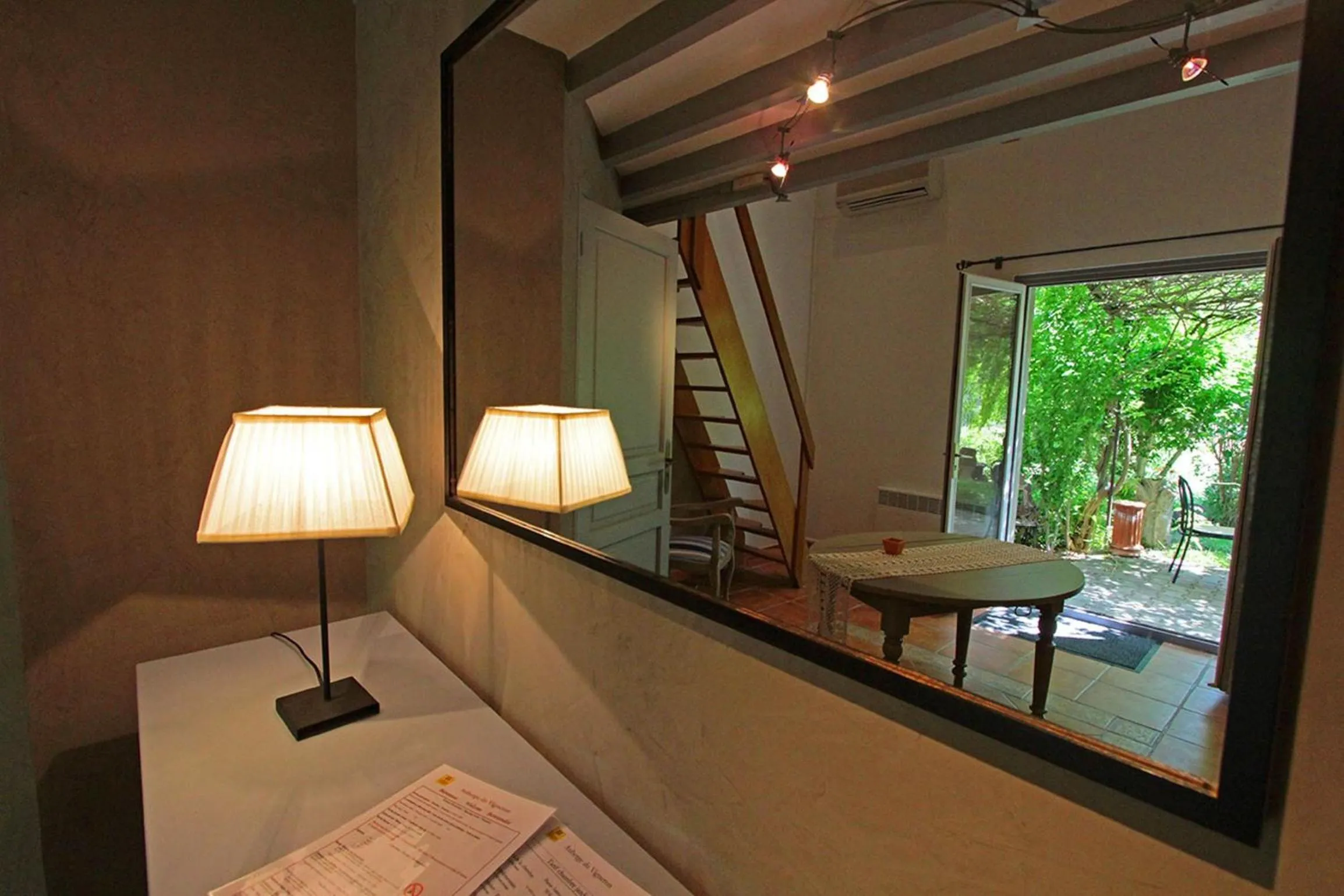 Seating area in Logis auberge restaurant Du Vigneron