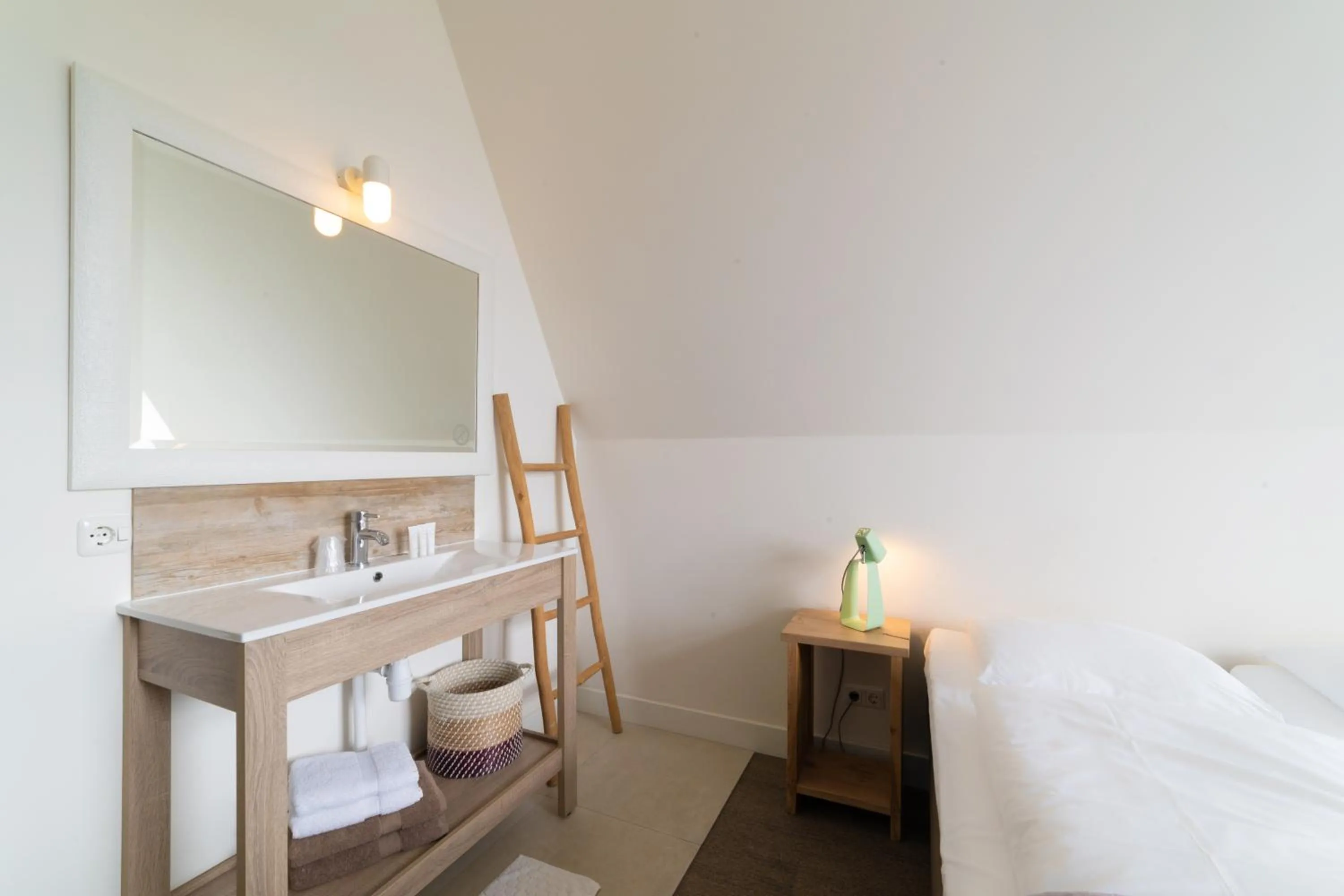 Bedroom, Bed in Het Vlielandhotel