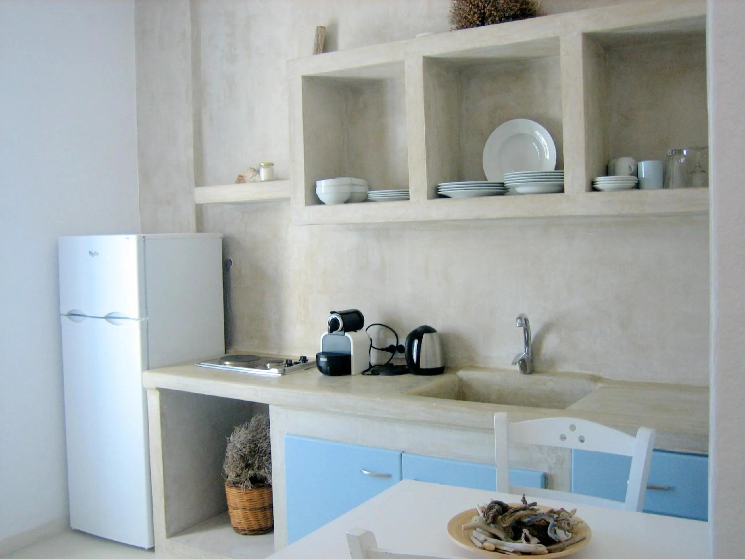 Kitchen or kitchenette in Studios Anemomilos
