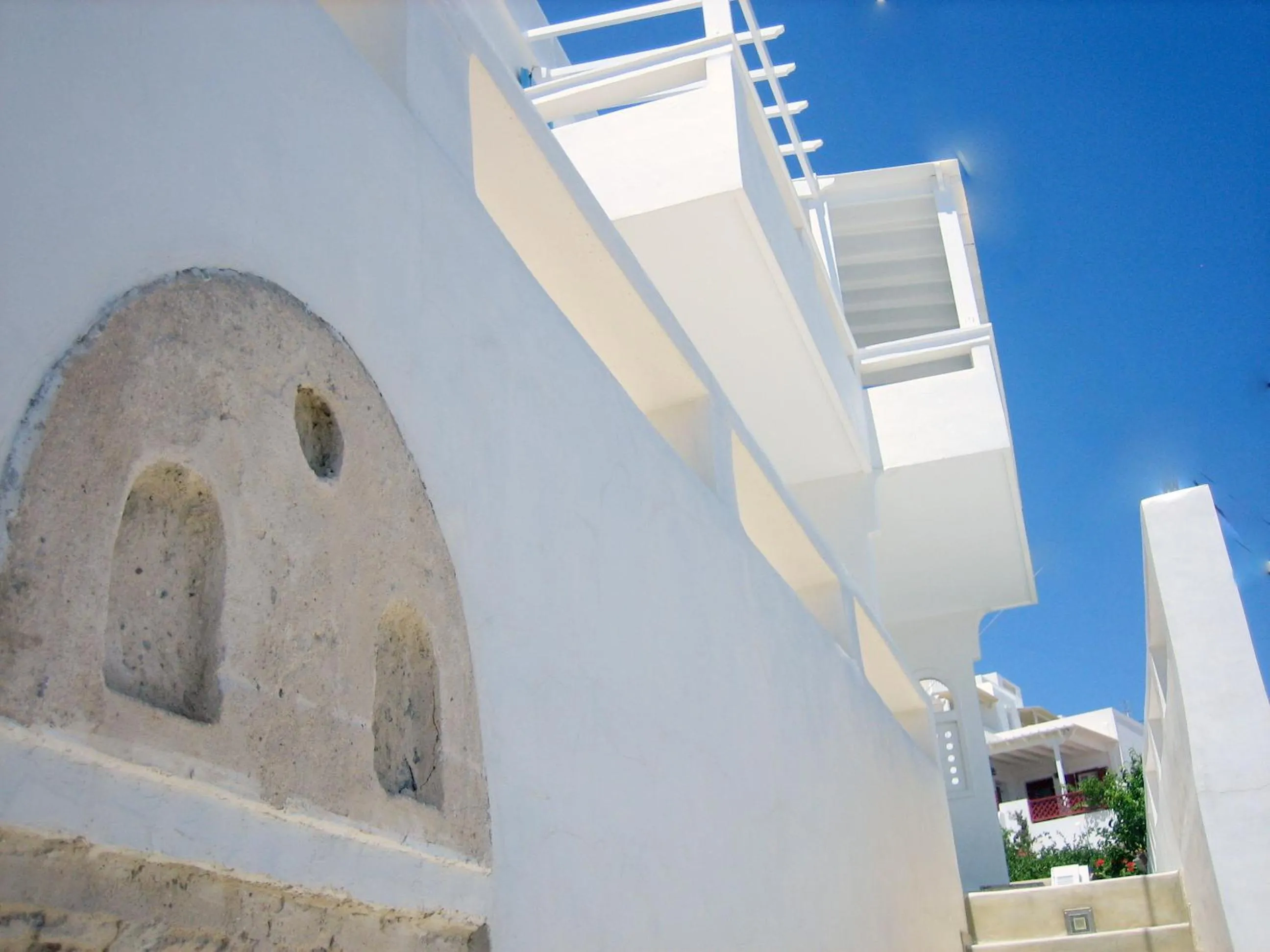 Property building in Studios Anemomilos