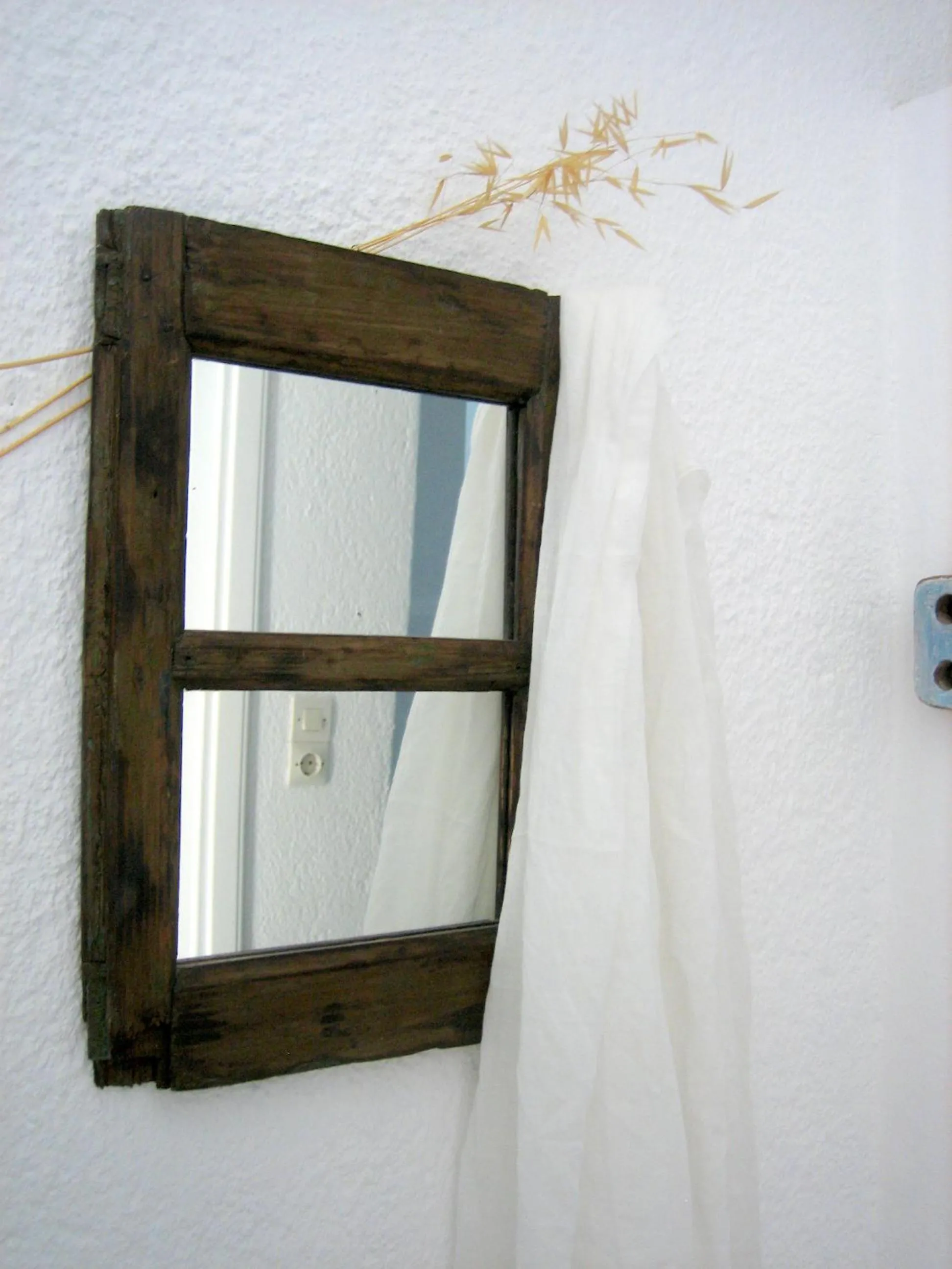 Decorative detail in Studios Anemomilos