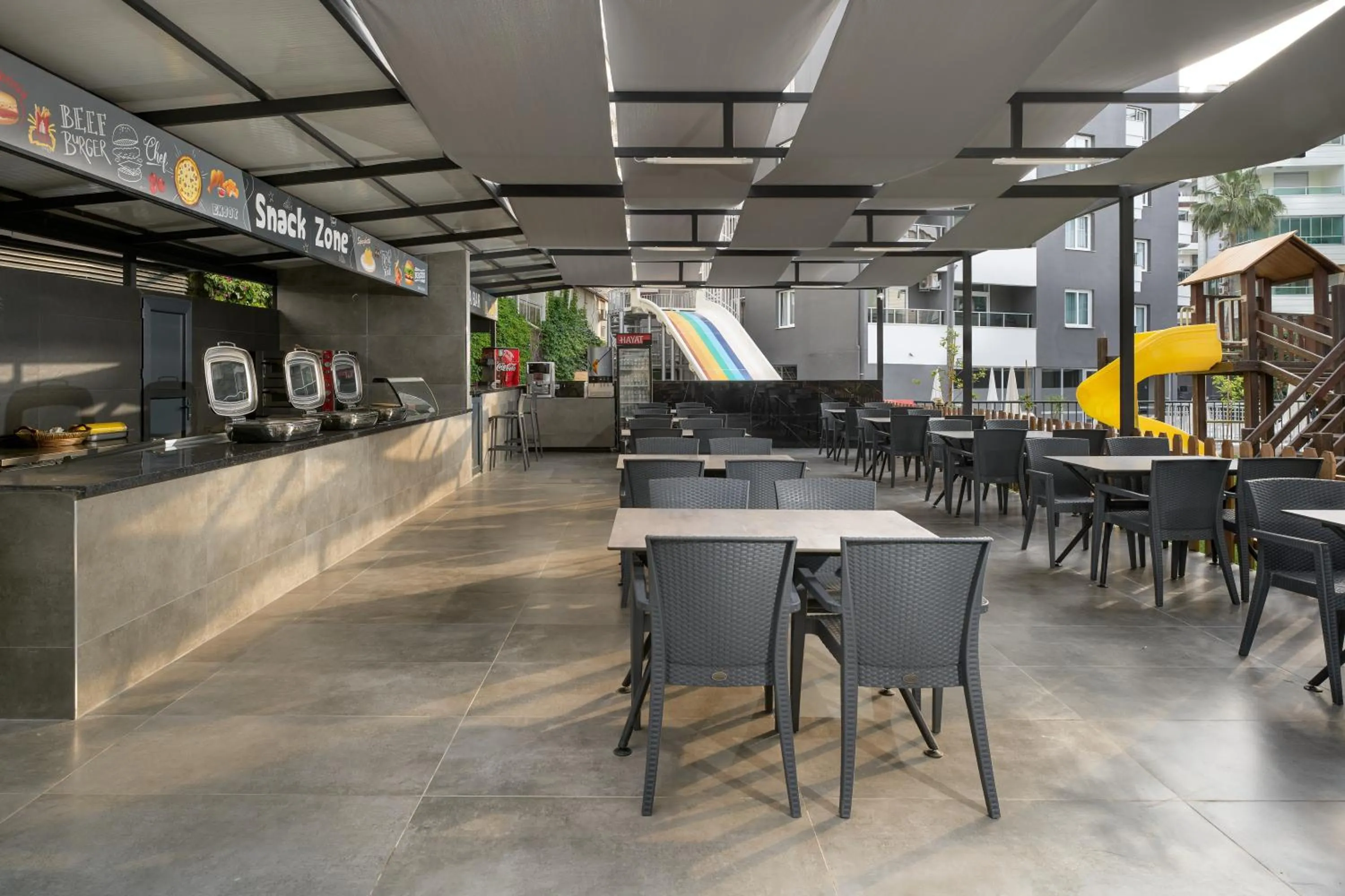 Lounge or bar in Kaila Krizantem Hotel