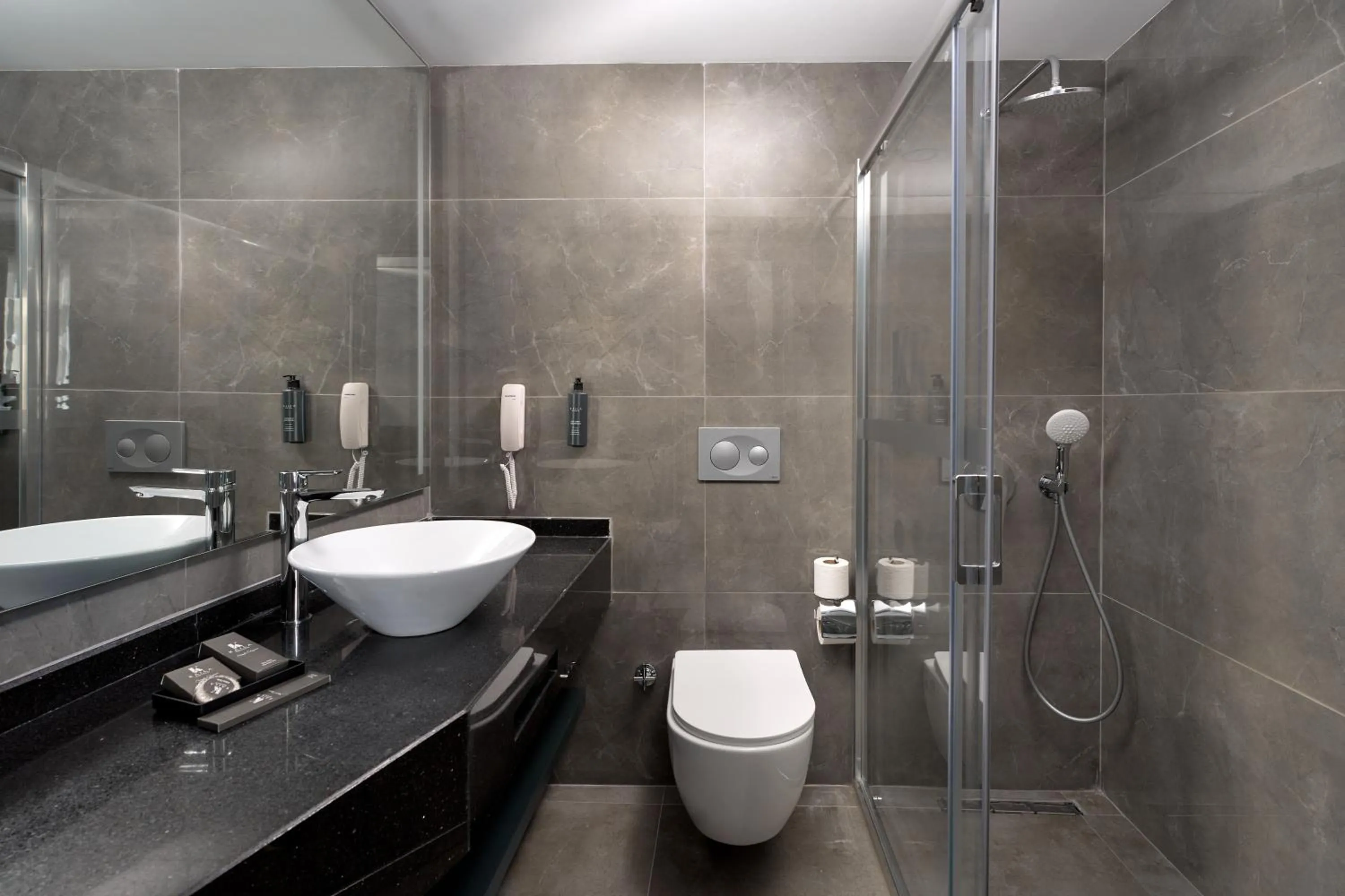 Shower in Kaila Krizantem Hotel