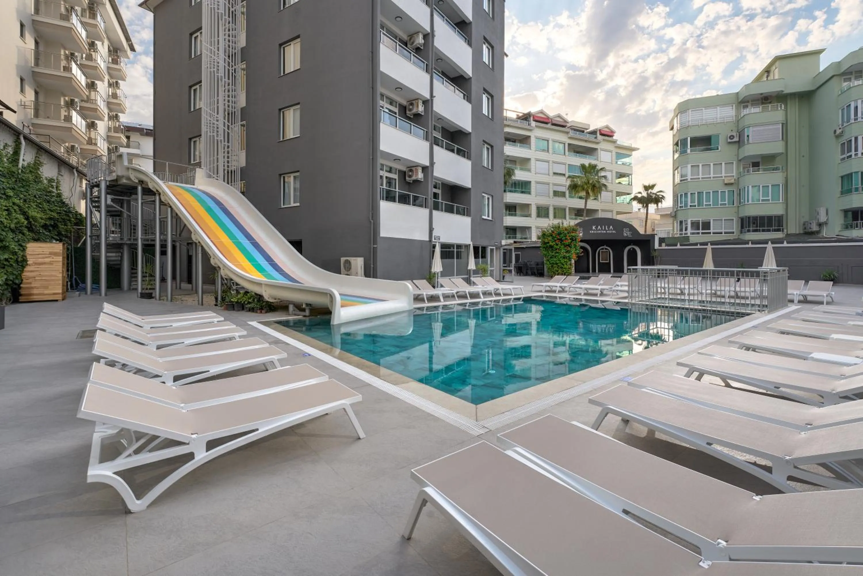 Swimming pool in Kaila Krizantem Hotel
