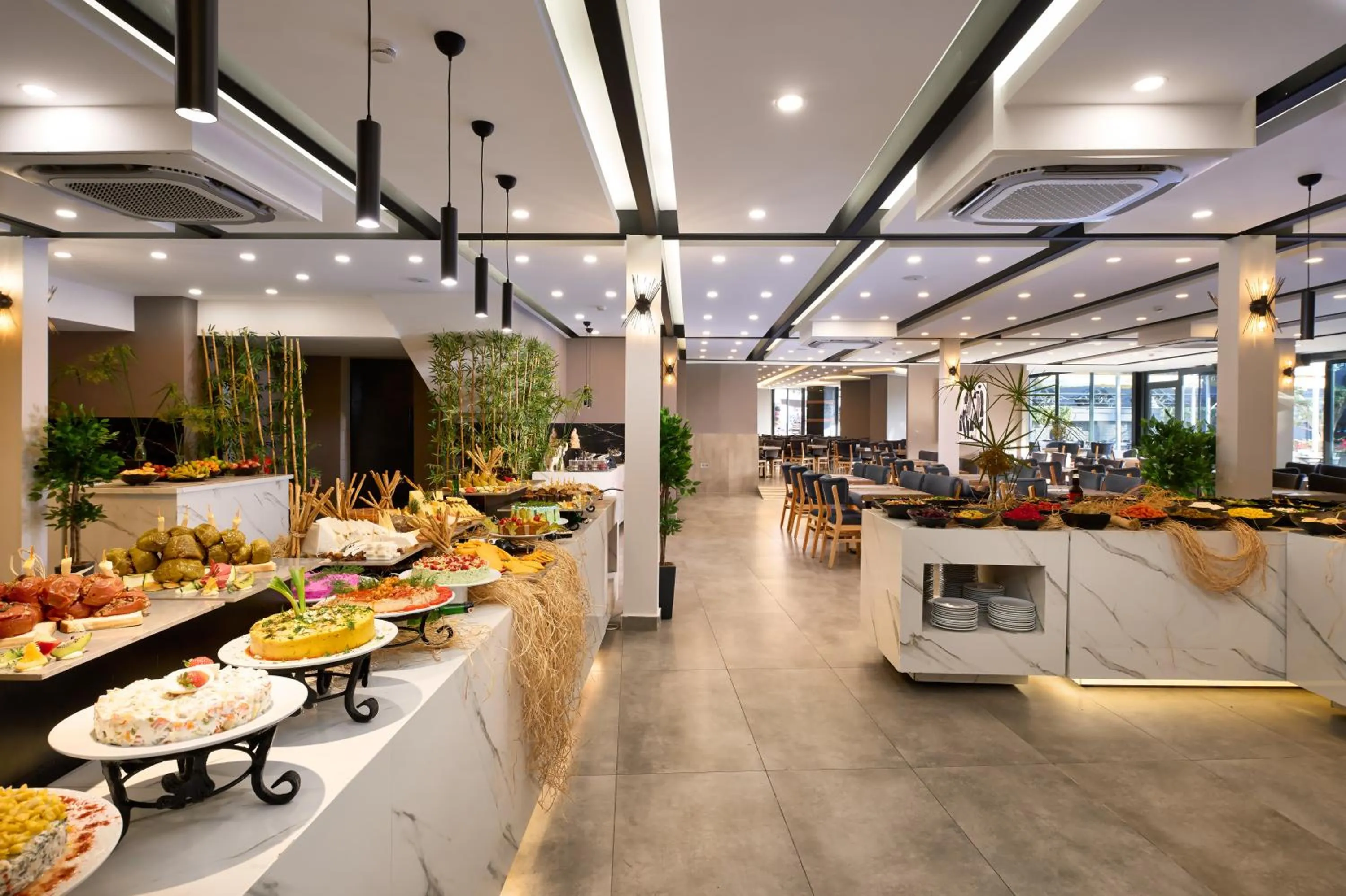 Food and drinks in Kaila Krizantem Hotel