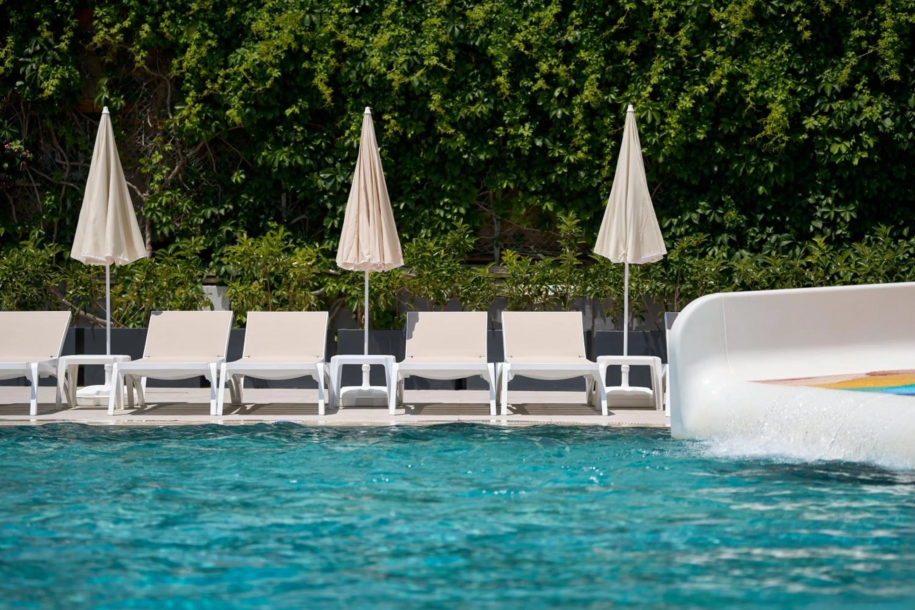 Day in Kaila Krizantem Hotel