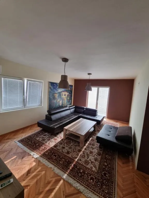 Communal lounge/ TV room in Apartments Grande House