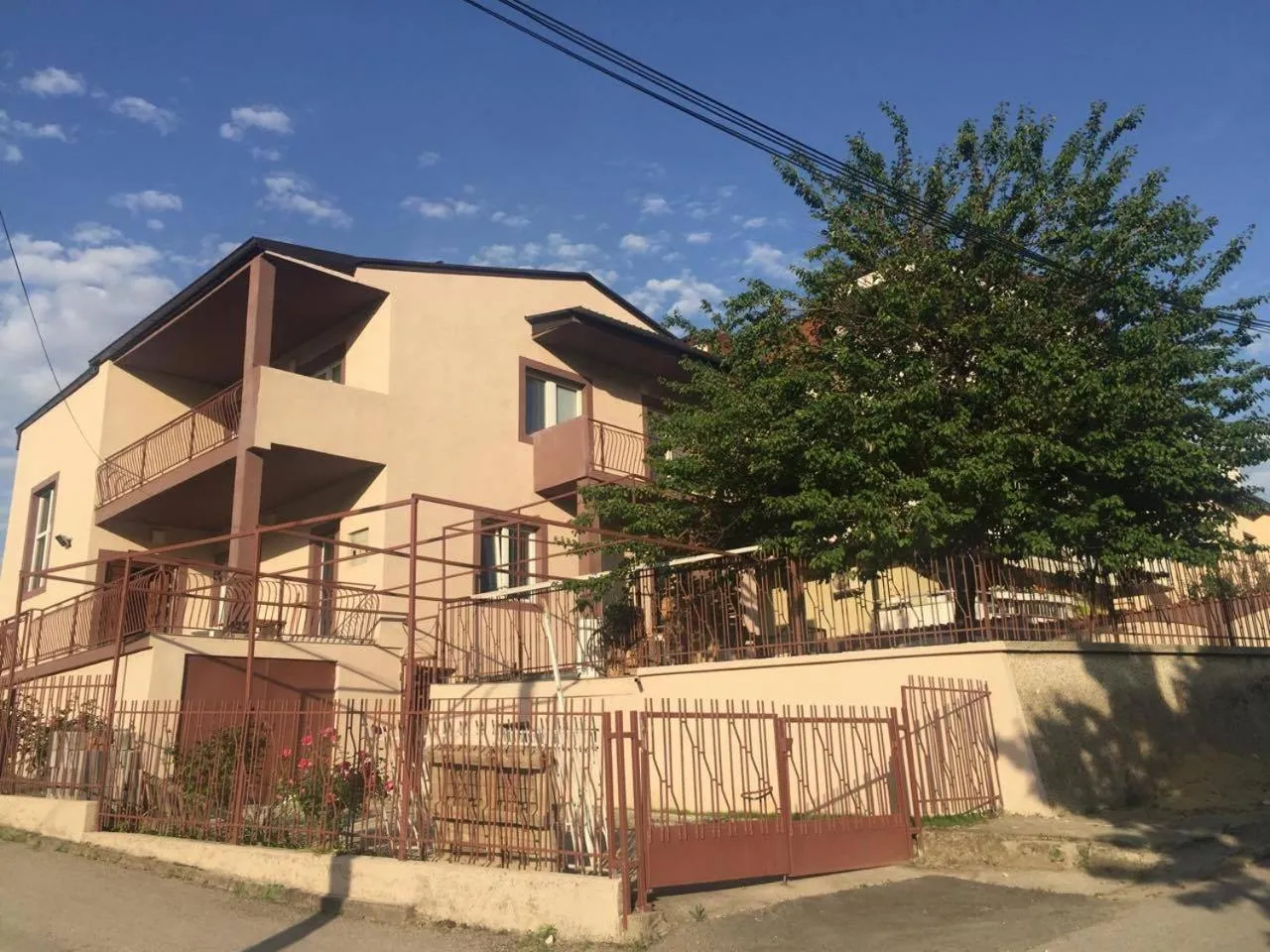 Neighbourhood in Apartments Grande House