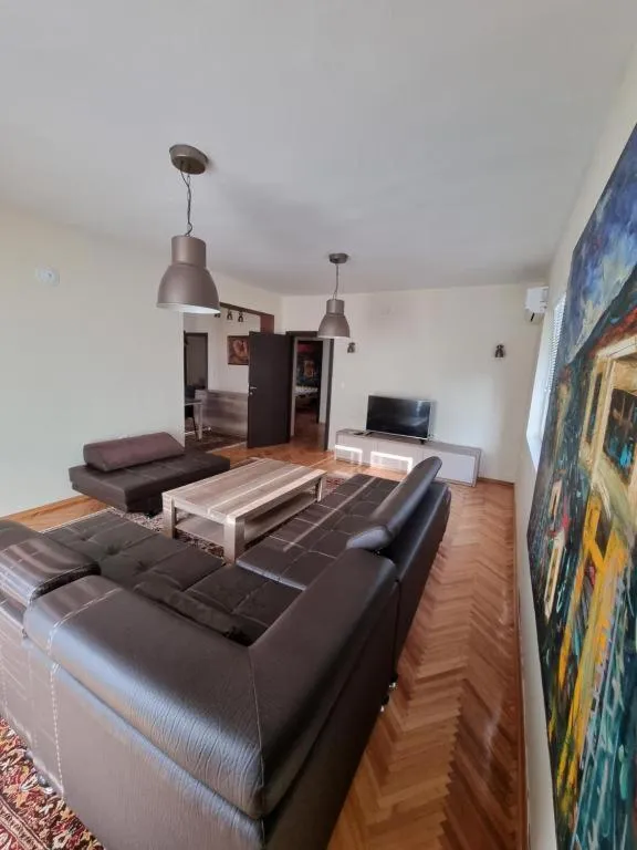 Communal lounge/ TV room in Apartments Grande House