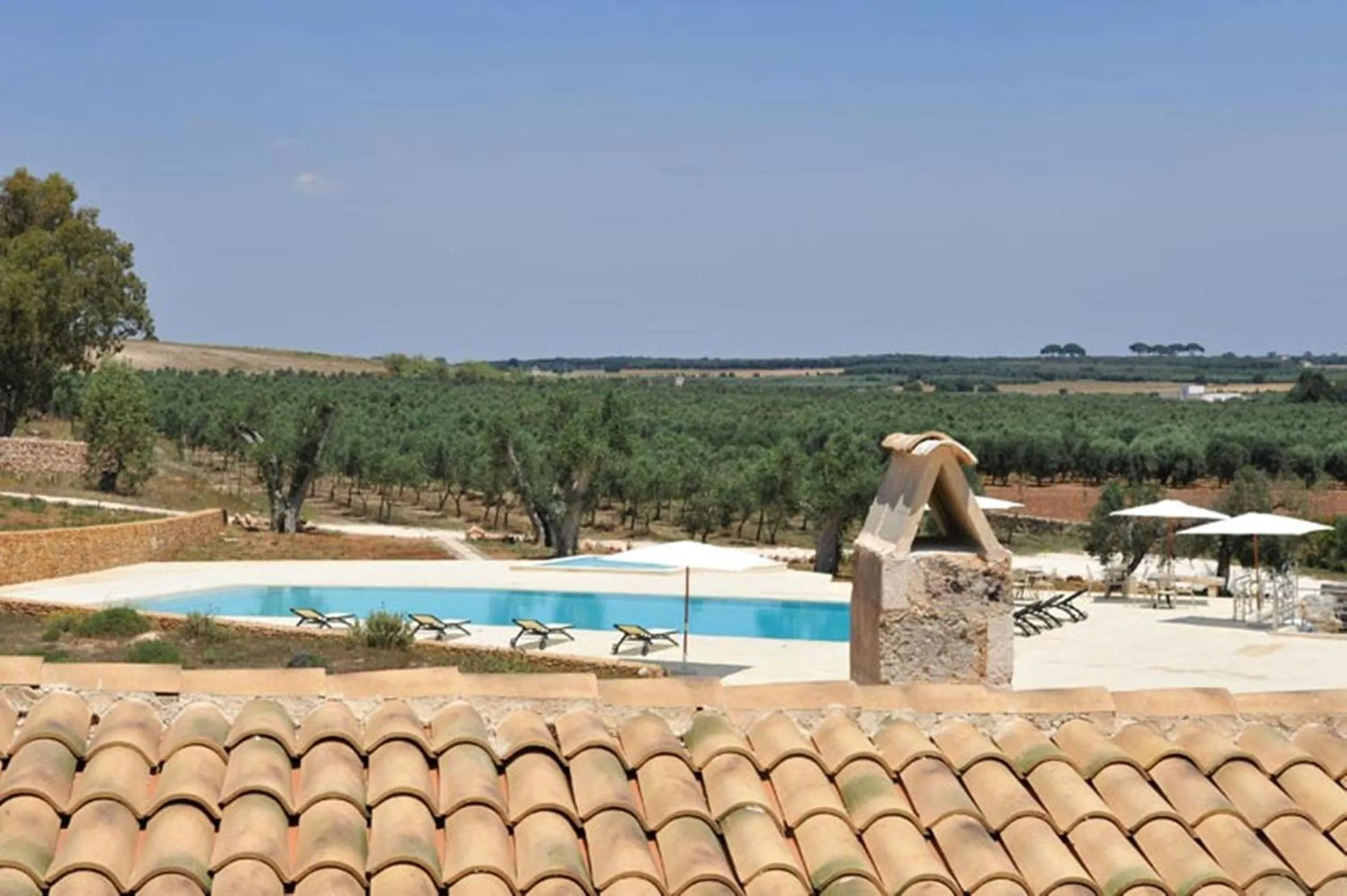 Pool view in Masseria Pizzofalcone
