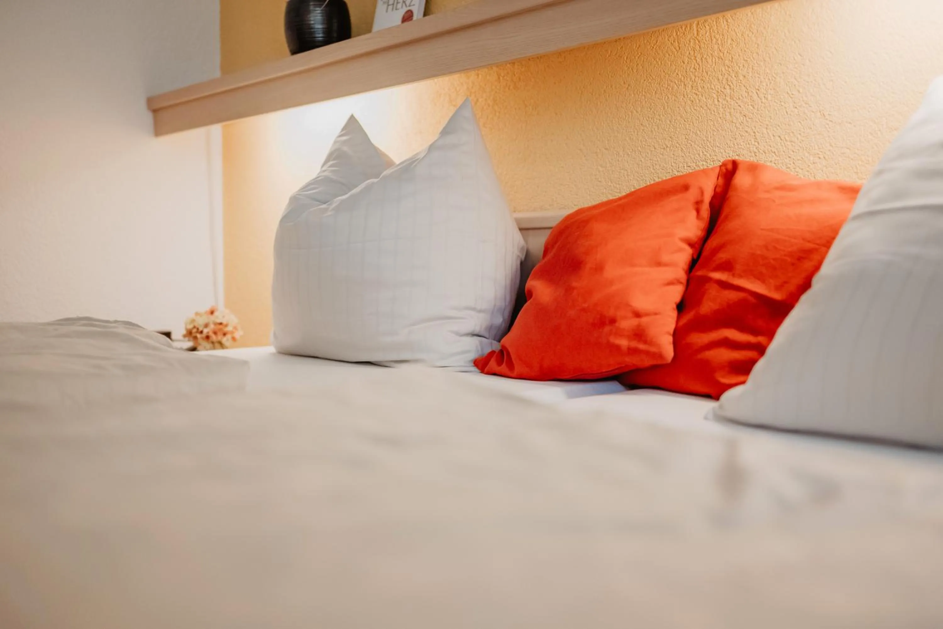 Photo of the whole room, Bed in Kurhotel Panland