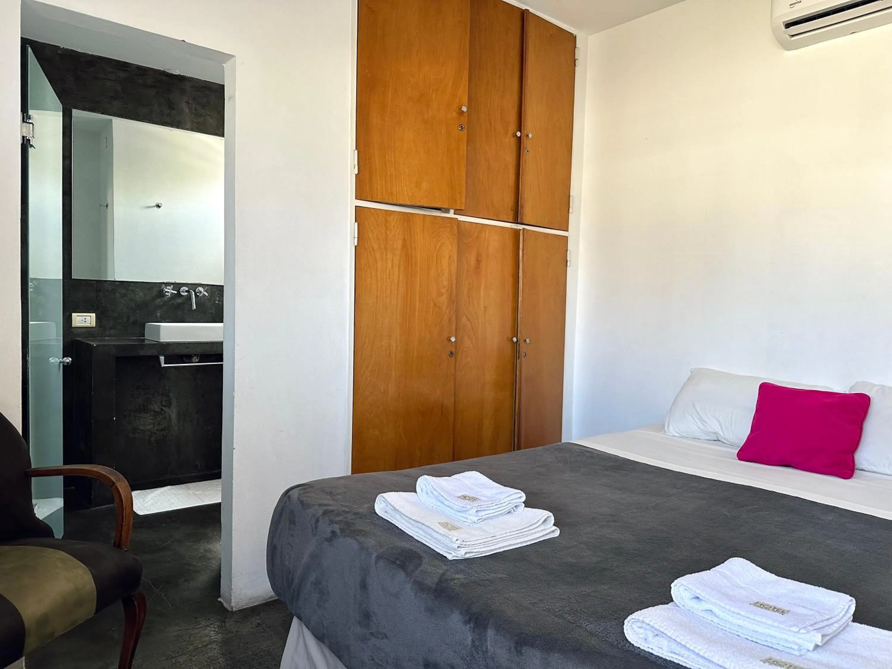 Bedroom, Bed in Hotel Costa Rica