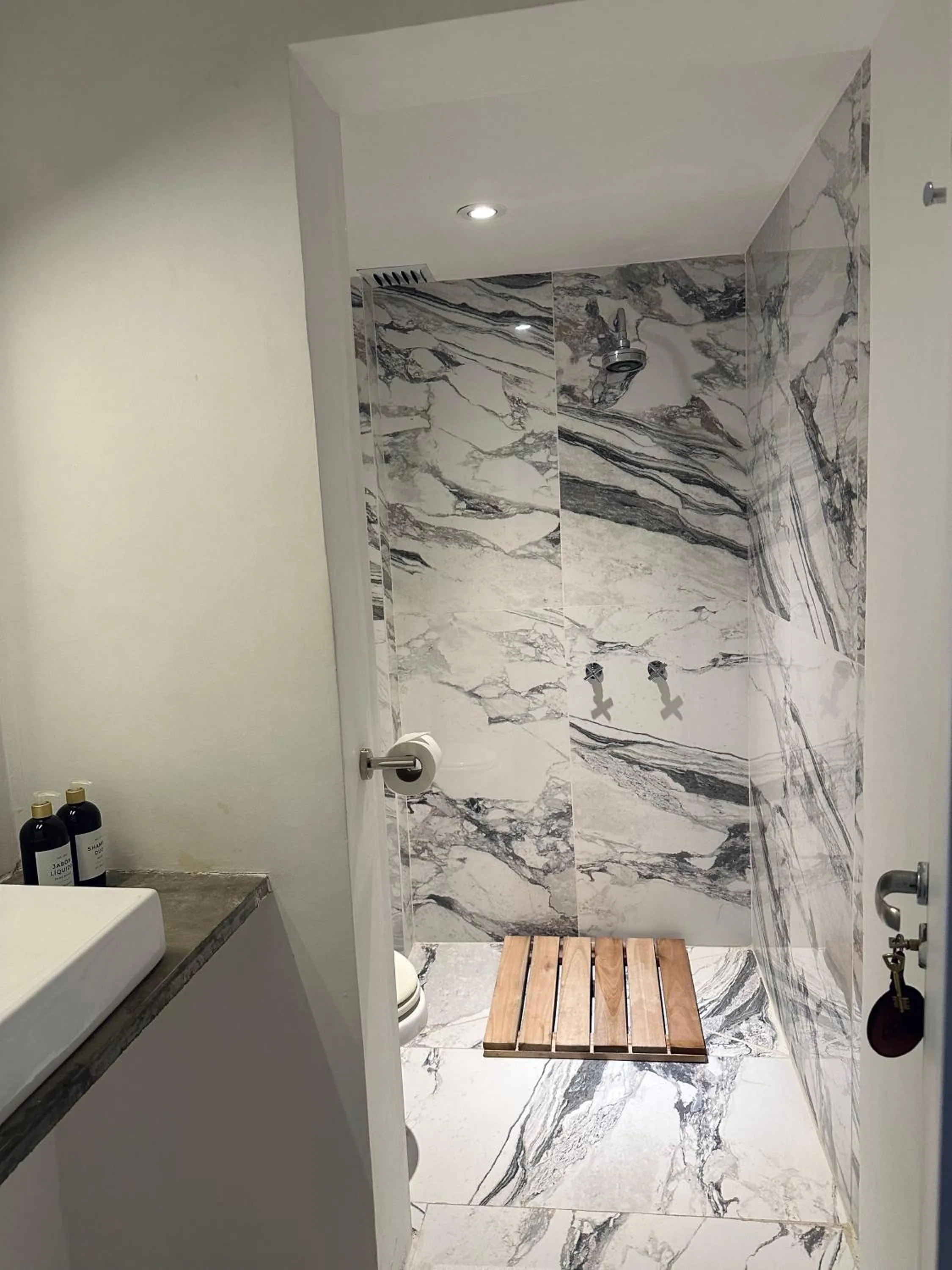 Bathroom in Hotel Costa Rica