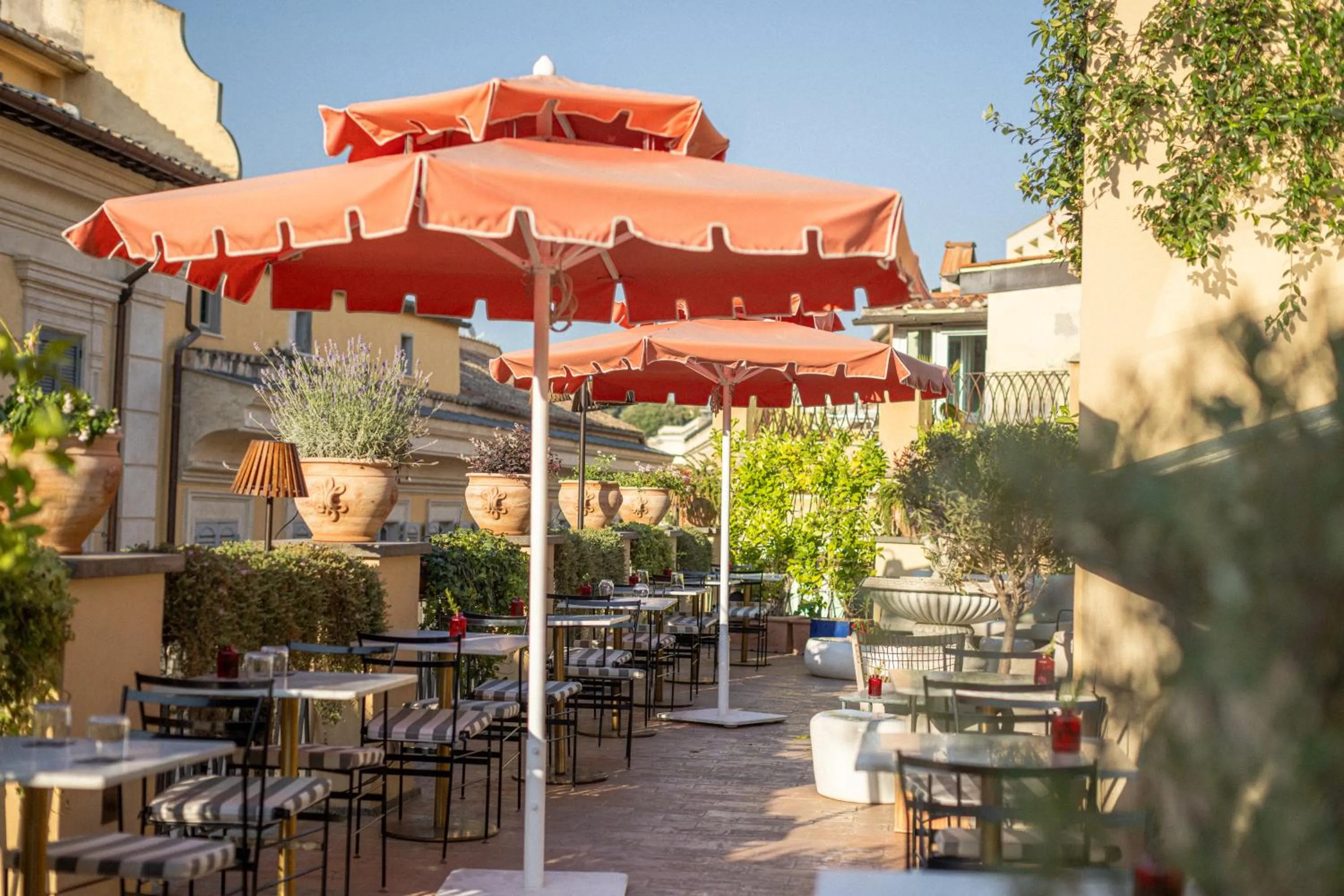 Patio in 9Hotel Cesari