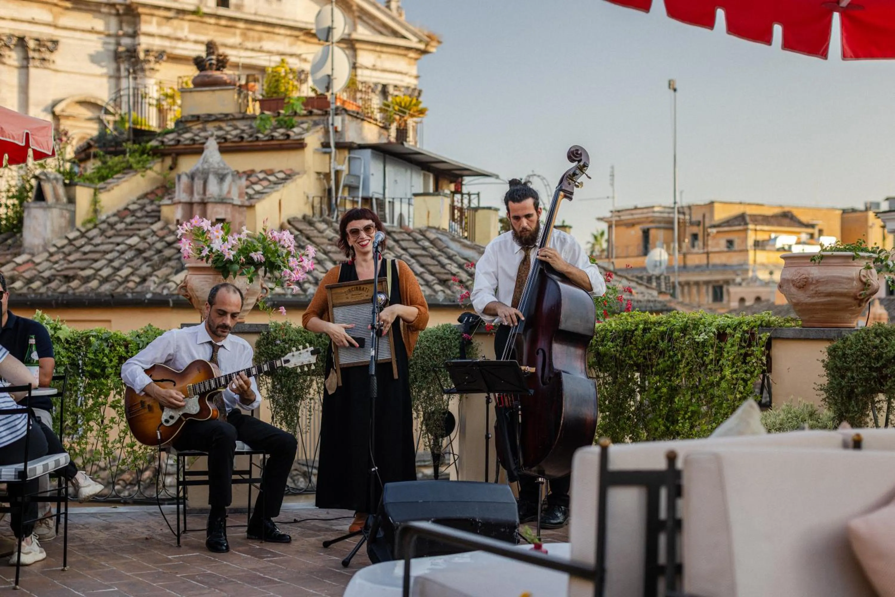 Evening entertainment in 9Hotel Cesari