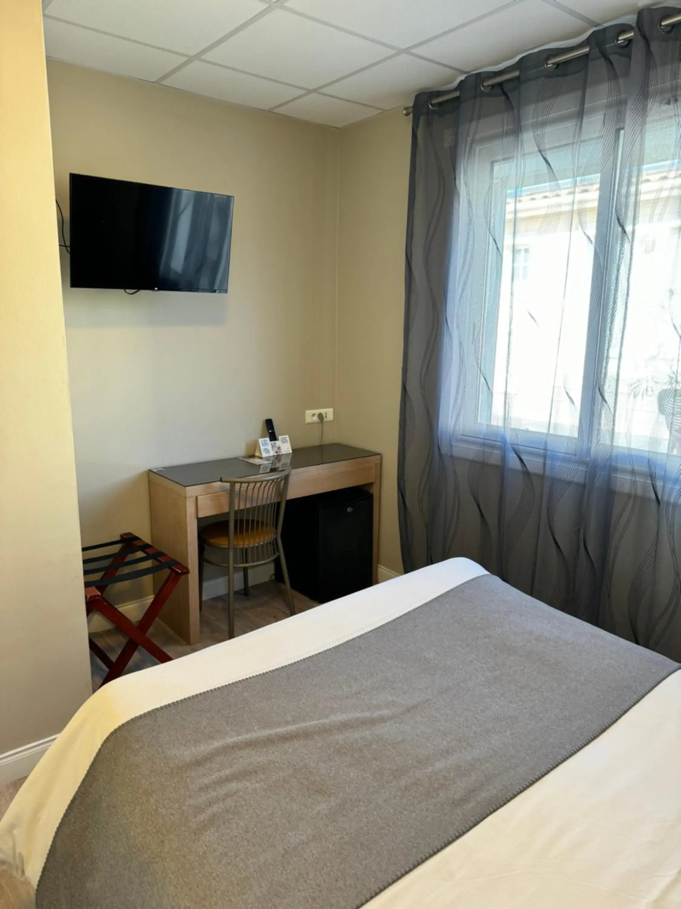 Bedroom, Bed in Logis Hotel Restaurant le Mirador Bedroom, Bed in Logis Hotel Restaurant le Mirador