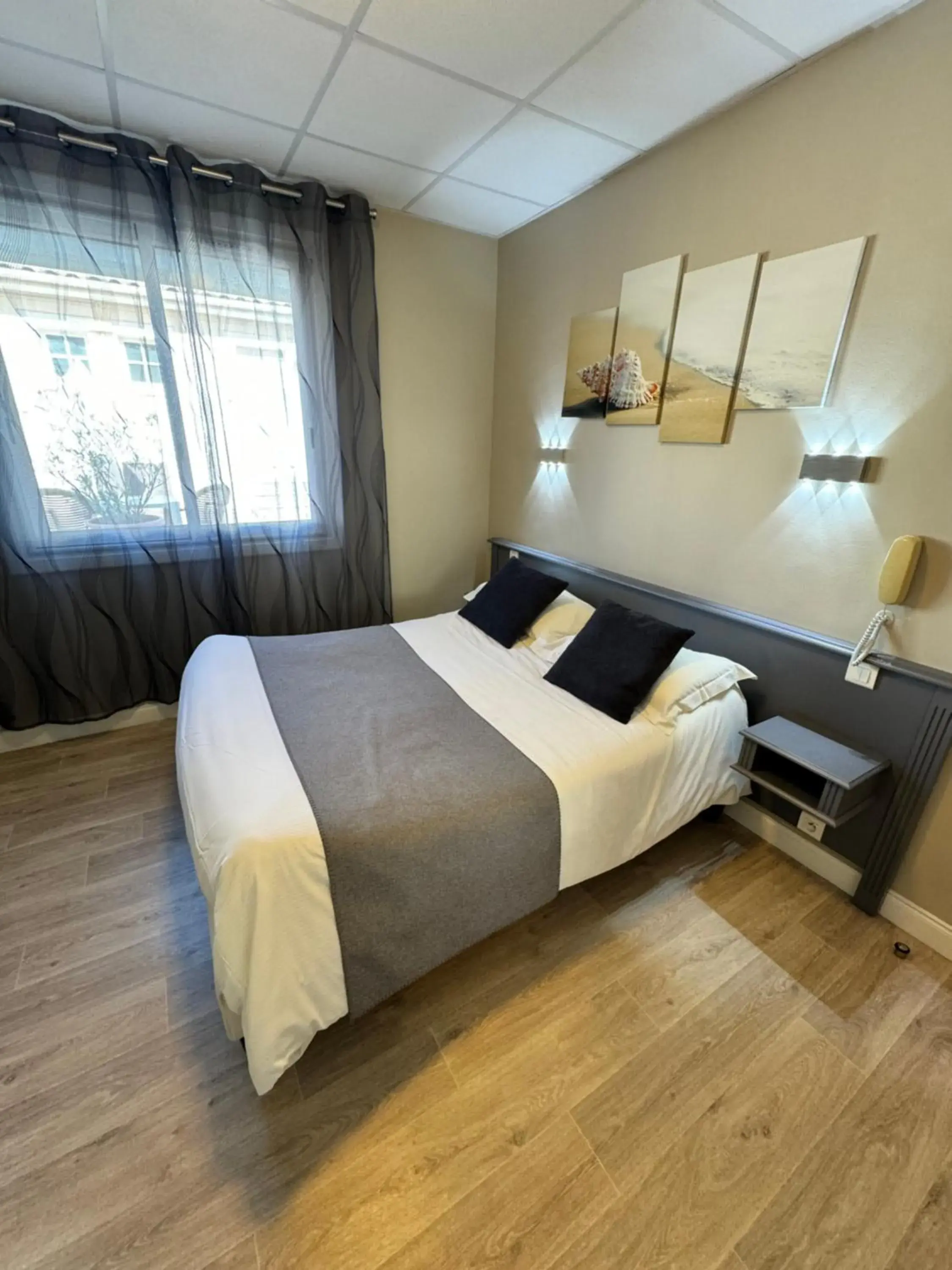 Bedroom, Bed in Logis Hotel Restaurant le Mirador Bedroom, Bed in Logis Hotel Restaurant le Mirador