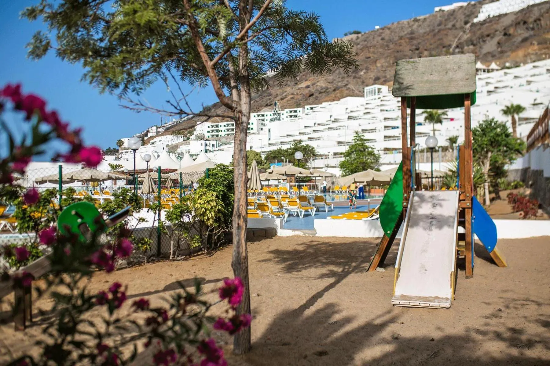 children in Servatur Terrazamar Sun Suite