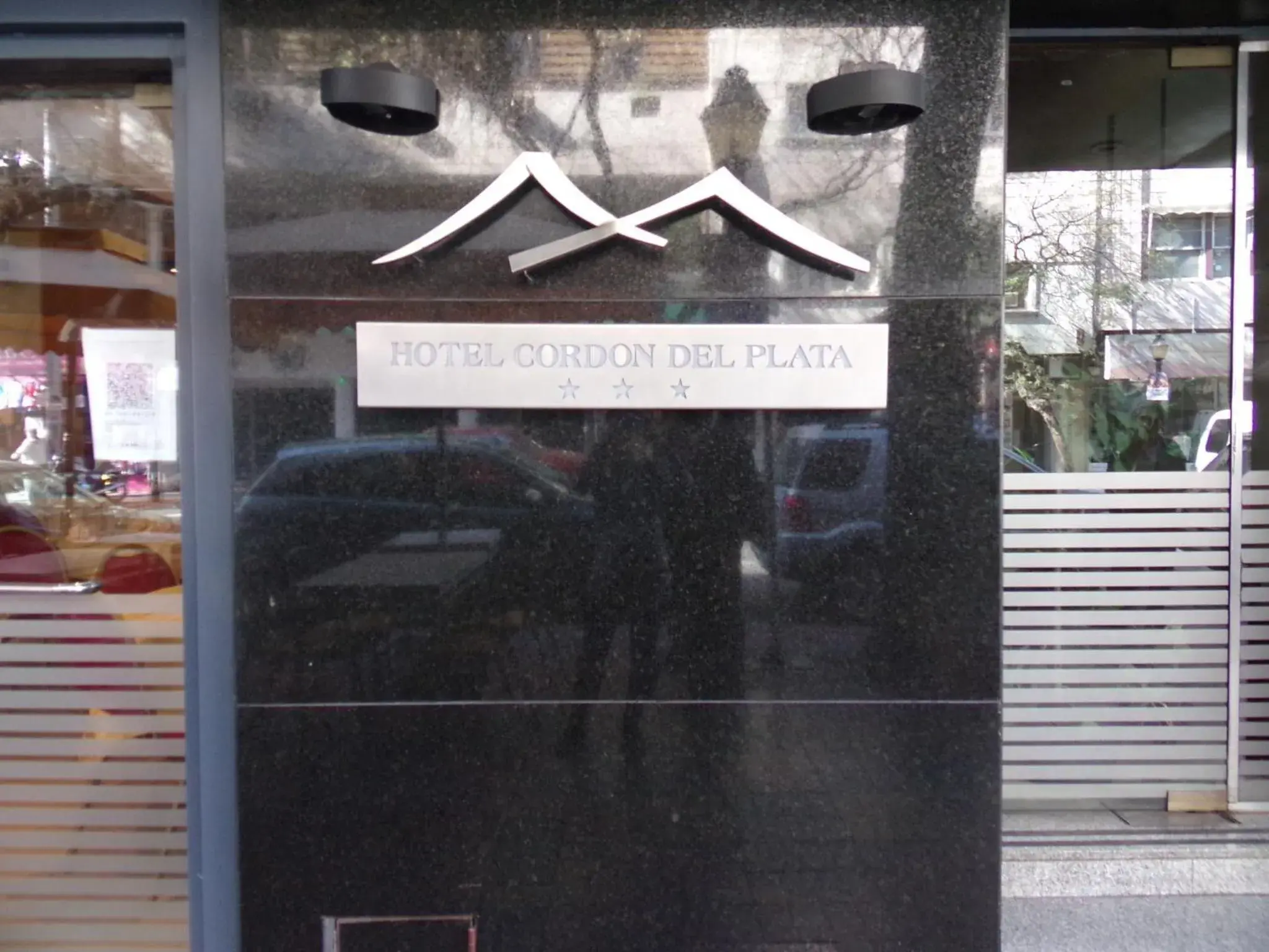 Facade/entrance in Hotel Cordon Del Plata Facade/entrance in Hotel Cordon Del Plata