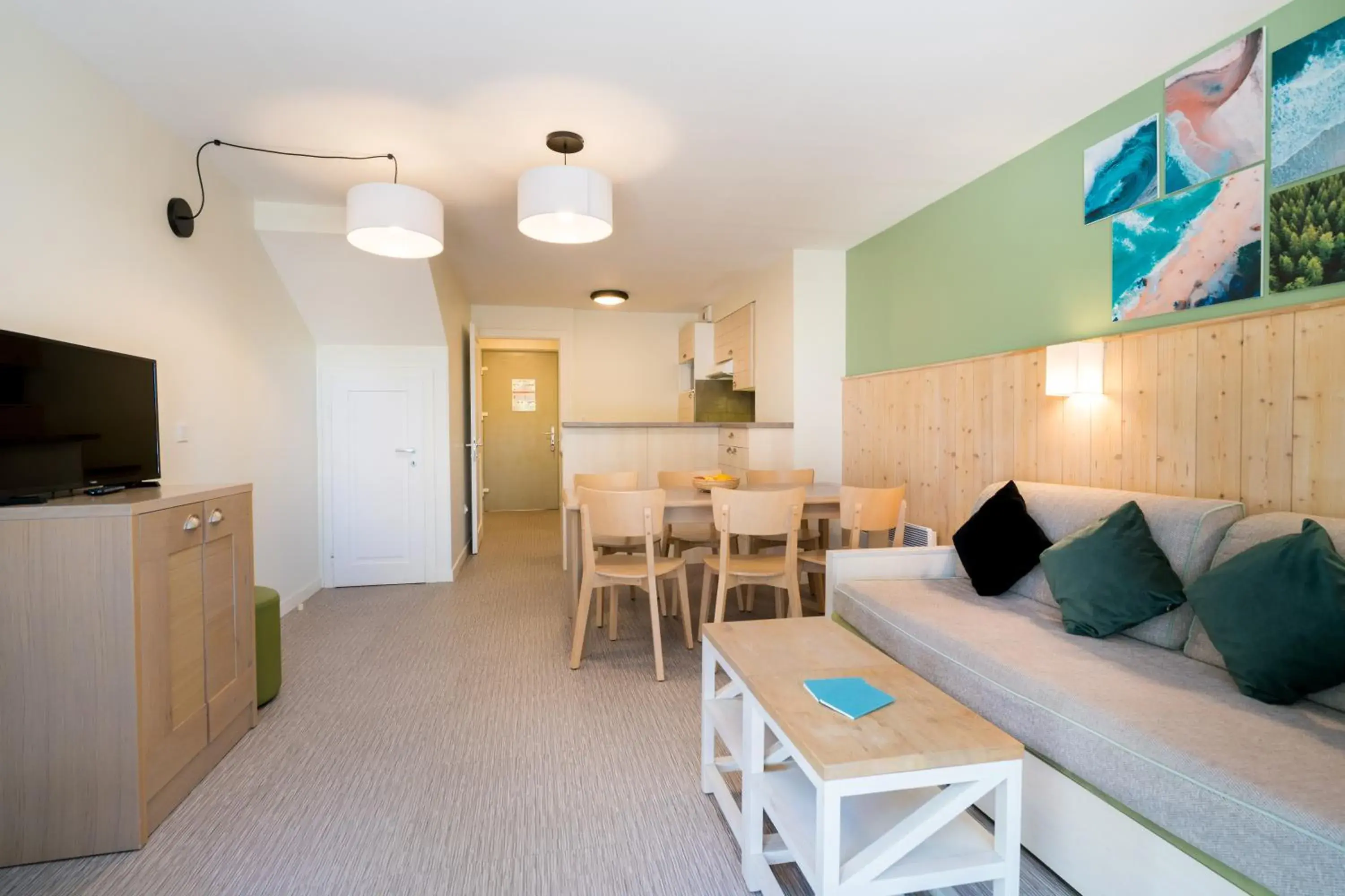Two-Bedroom Duplex Apartment with Balcony (6 People) in Résidence Pierre & Vacances Le Domaine du Bois de la Grée Two-Bedroom Duplex Apartment with Balcony (6 People) in Résidence Pierre & Vacances Le Domaine du Bois de la Grée