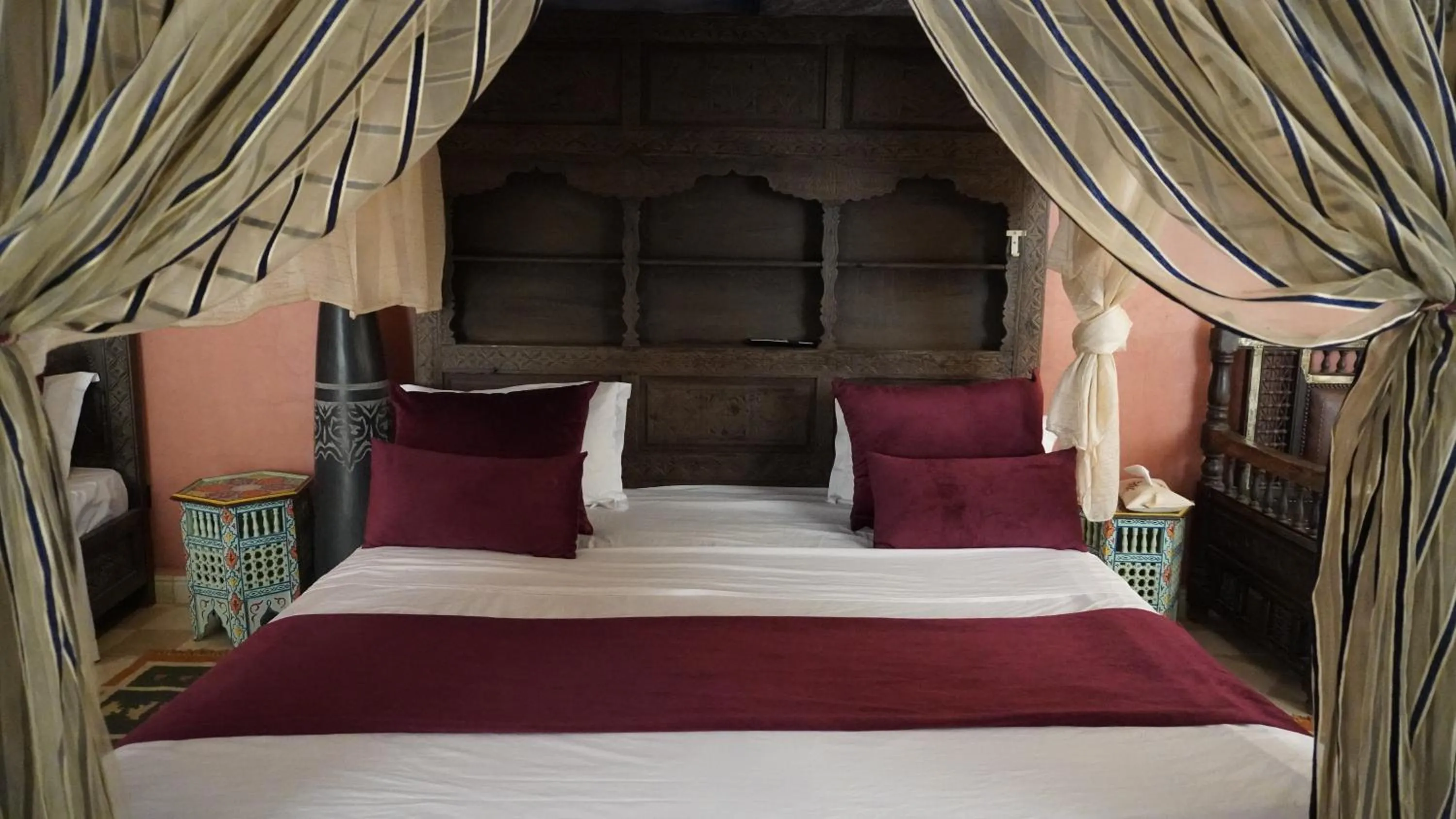 Bedroom, Bed in Riad Saida Atlas