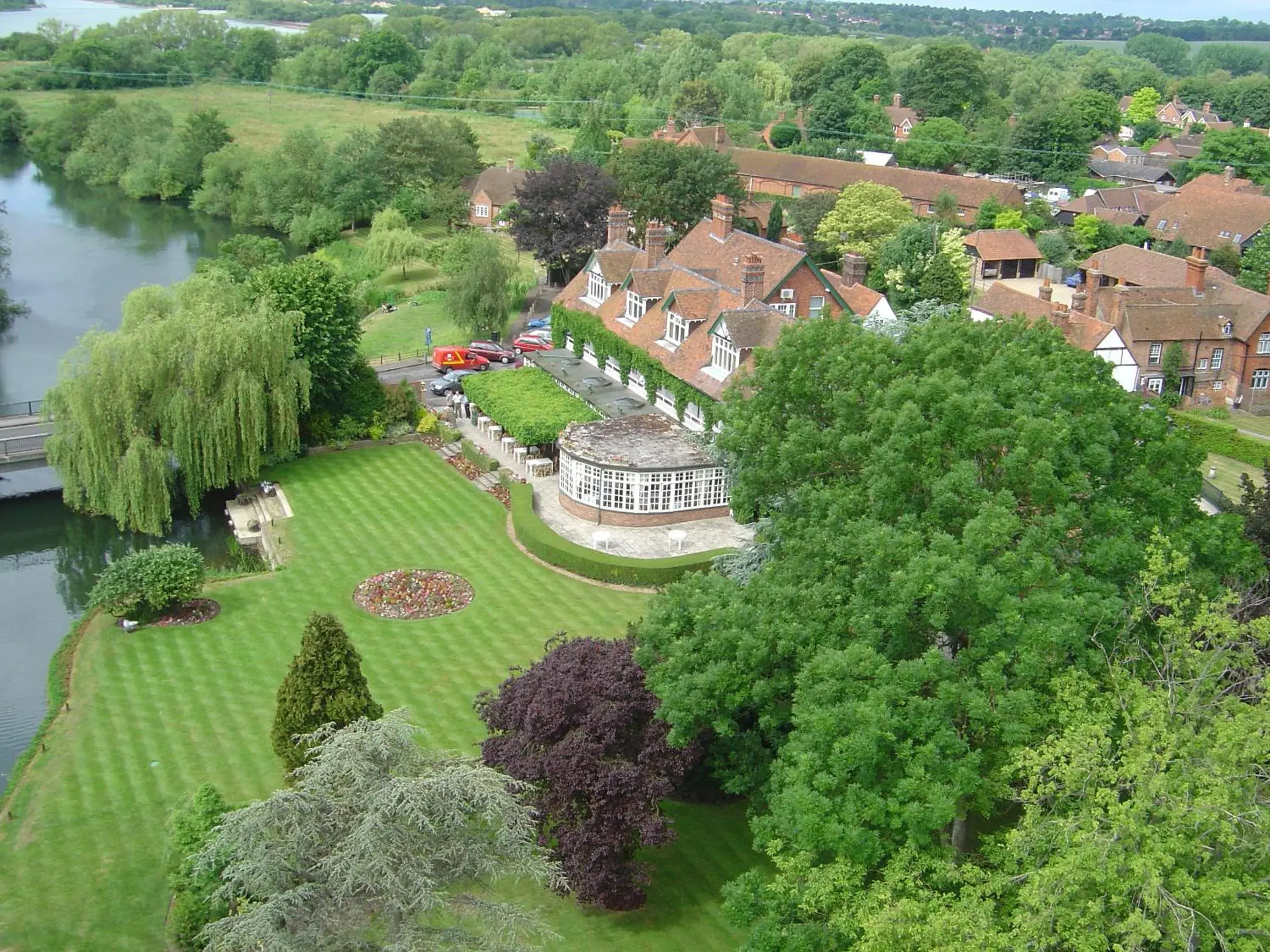 Neighbourhood, Bird's-eye View in The French Horn