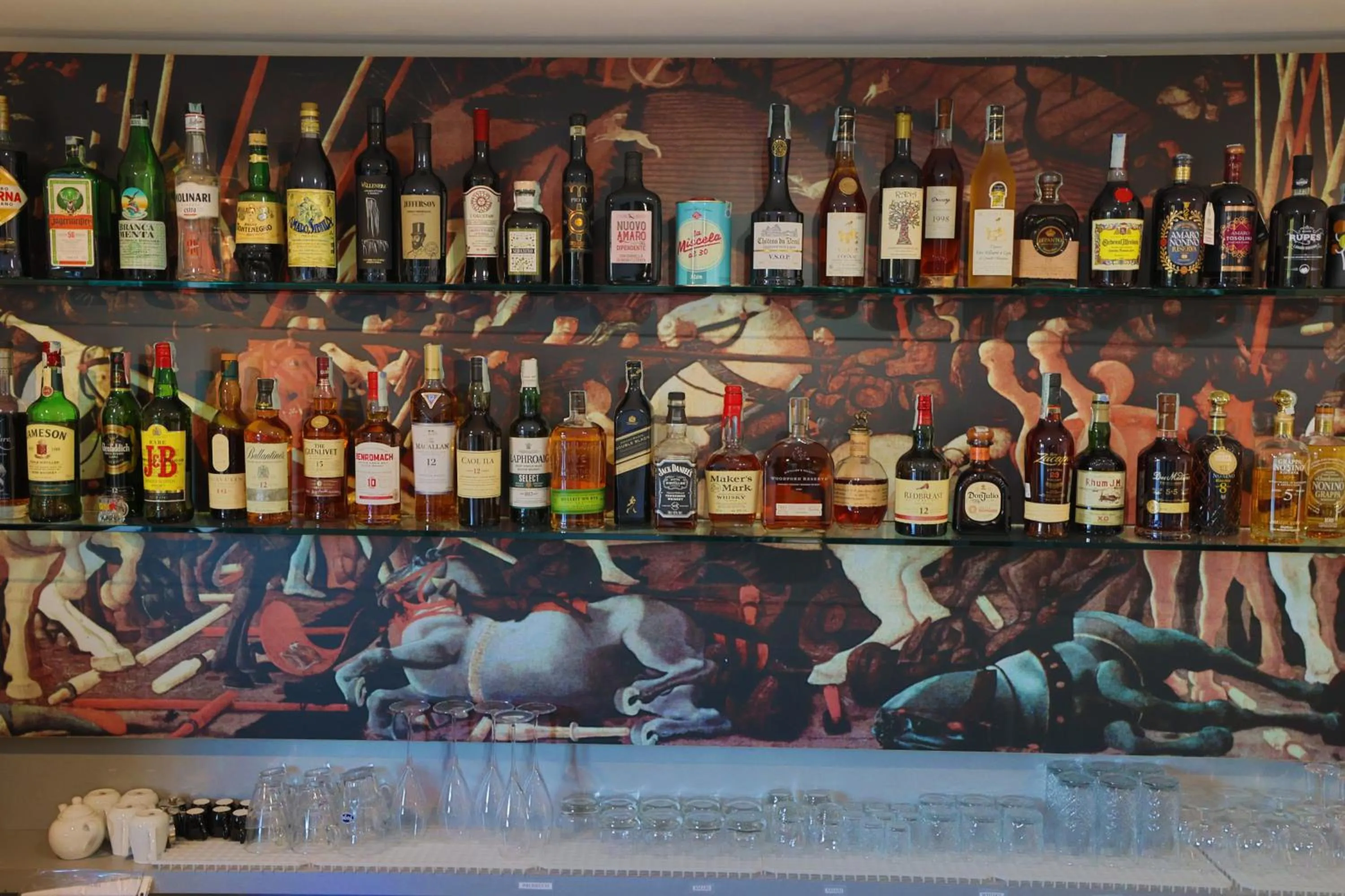 Lounge or bar in Fortebraccio