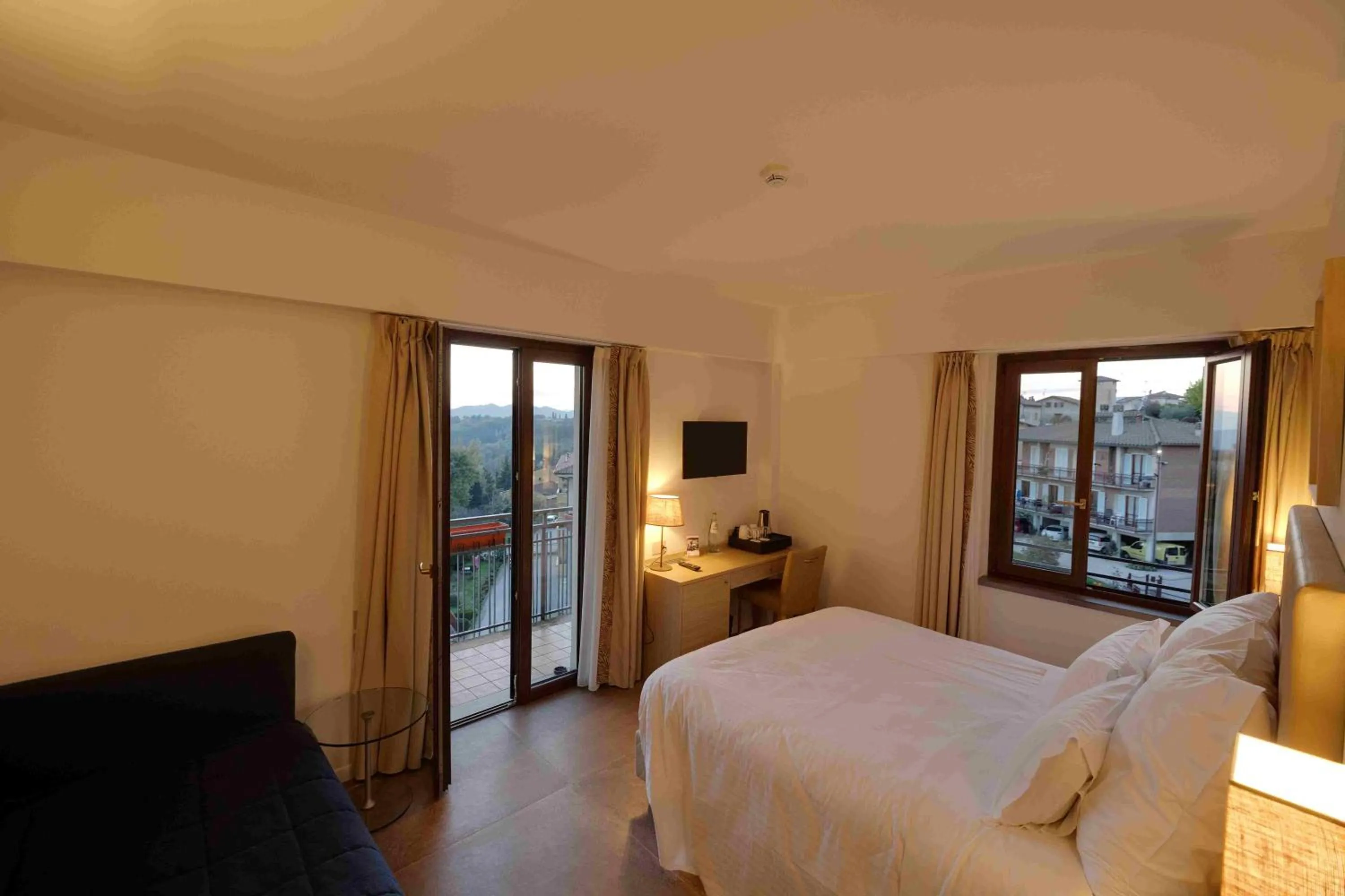 Bedroom, Bed in Fortebraccio