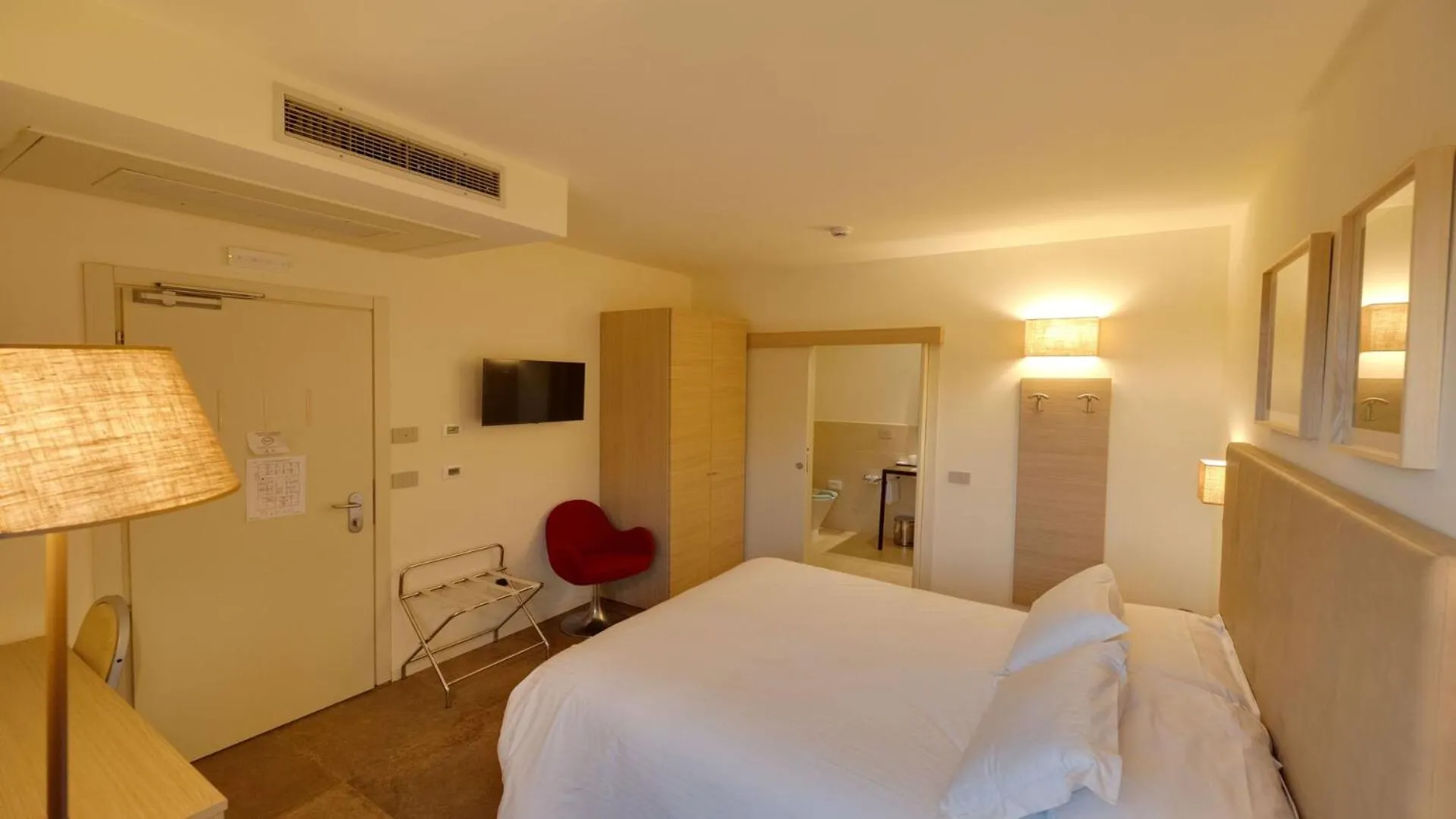 Photo of the whole room, Bed in Fortebraccio