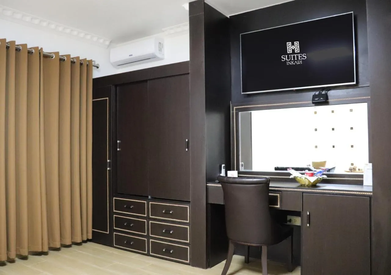 TV and multimedia in Inkari Suites Hotel