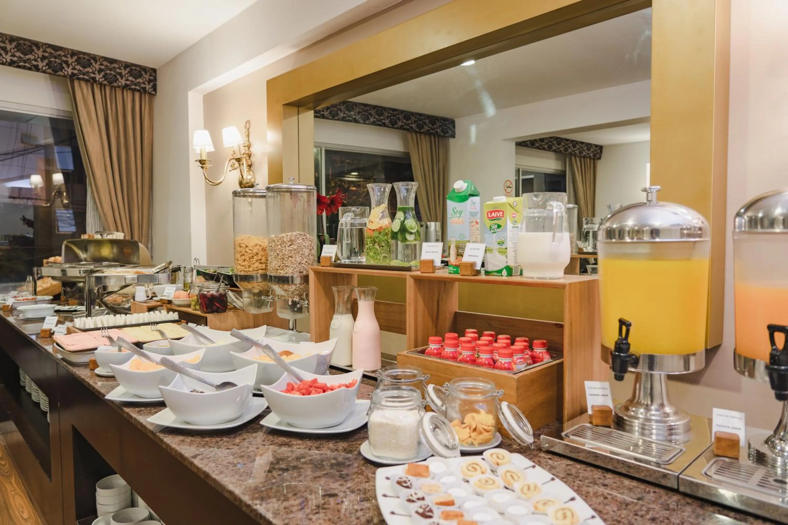 Restaurant/places to eat in Hotel Jose Antonio