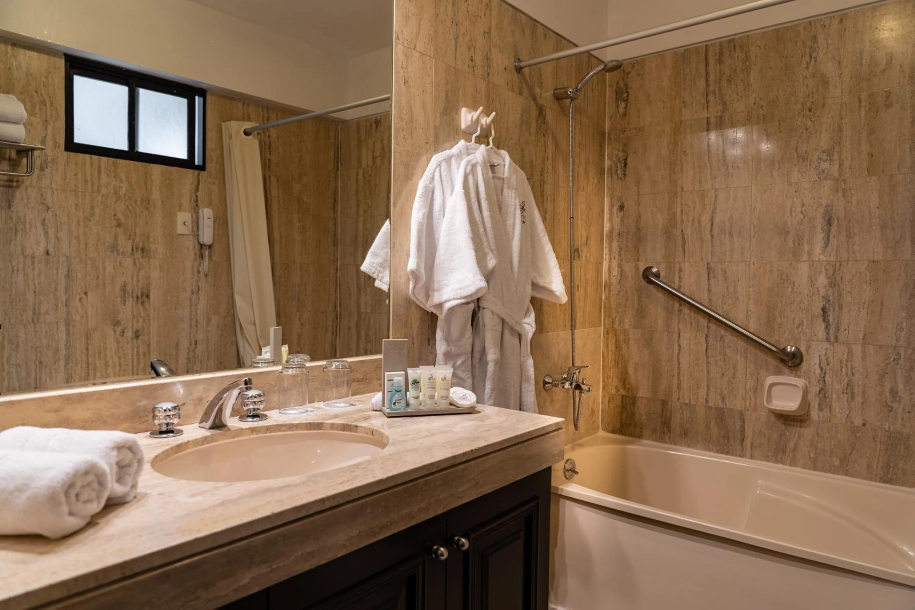 Bathroom in Hotel Jose Antonio