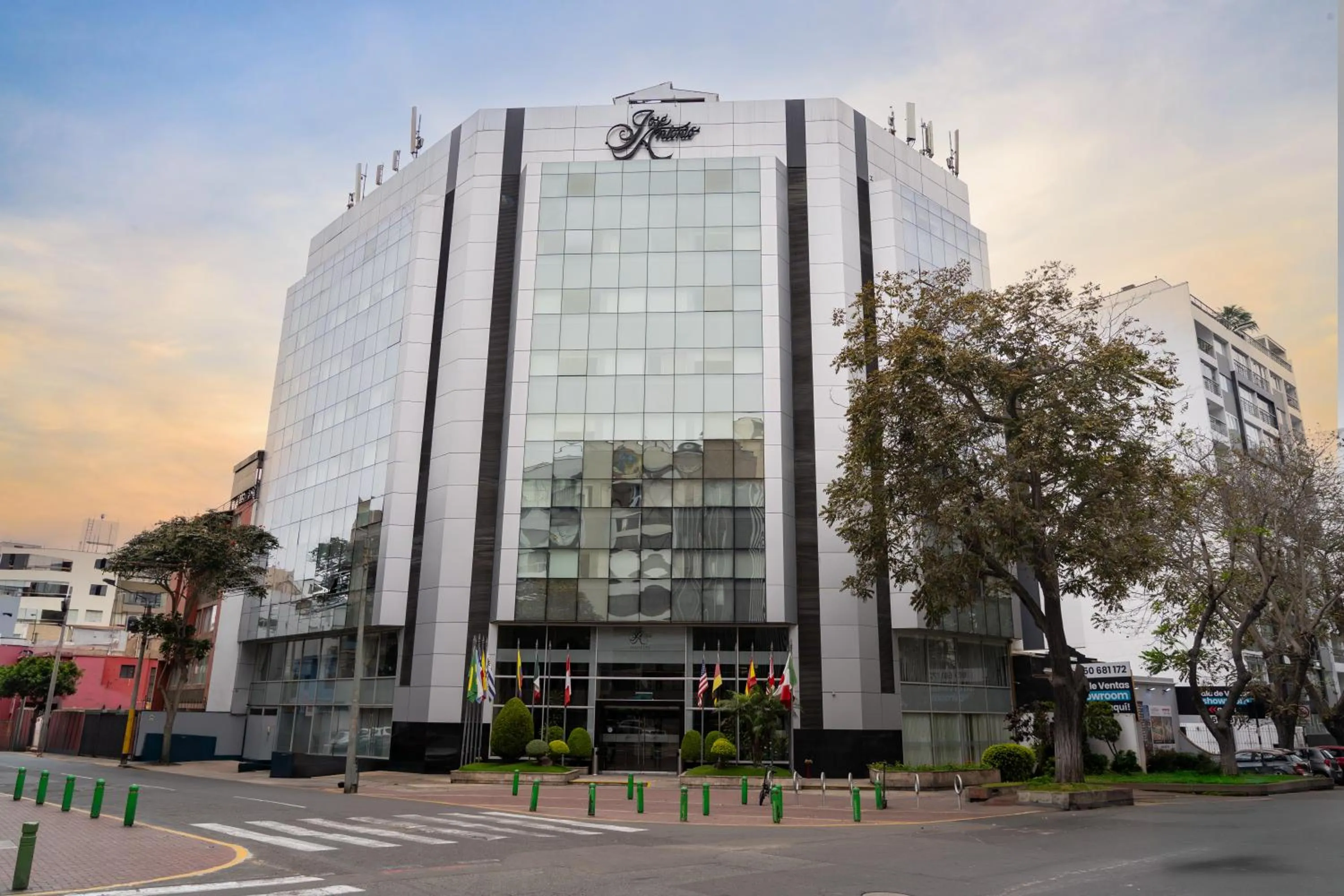 Property building in Hotel Jose Antonio