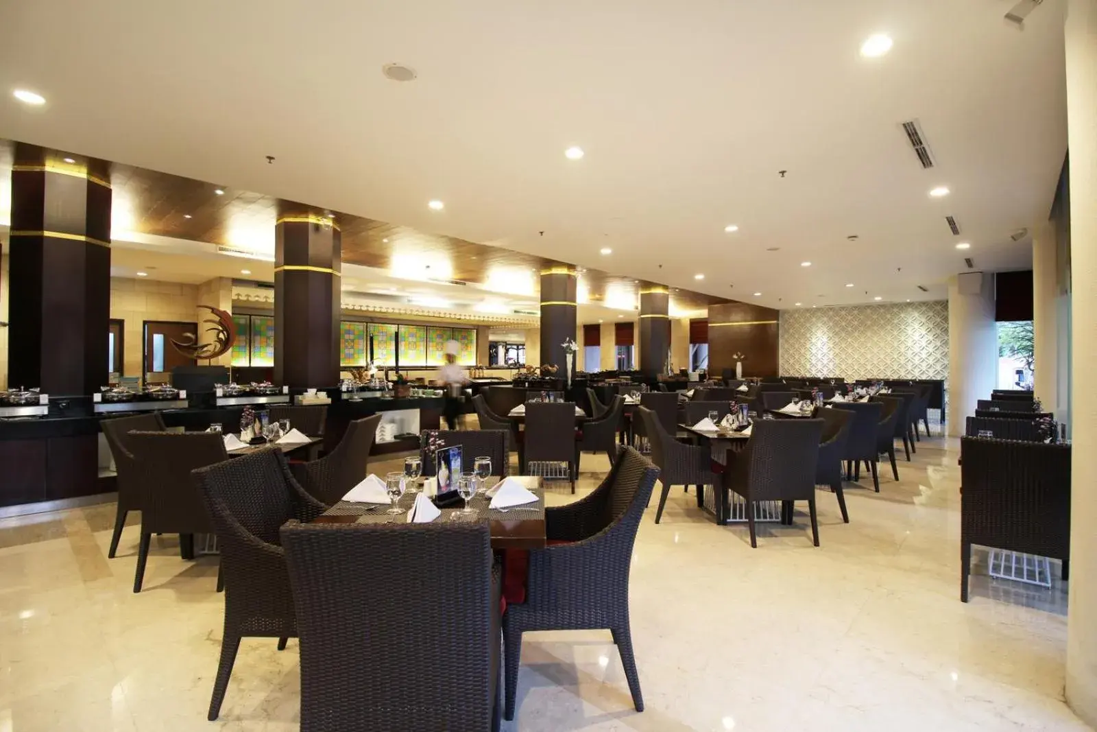 Restaurant/places to eat in Hotel Santika Premiere Jogja Restaurant/places to eat in Hotel Santika Premiere Jogja