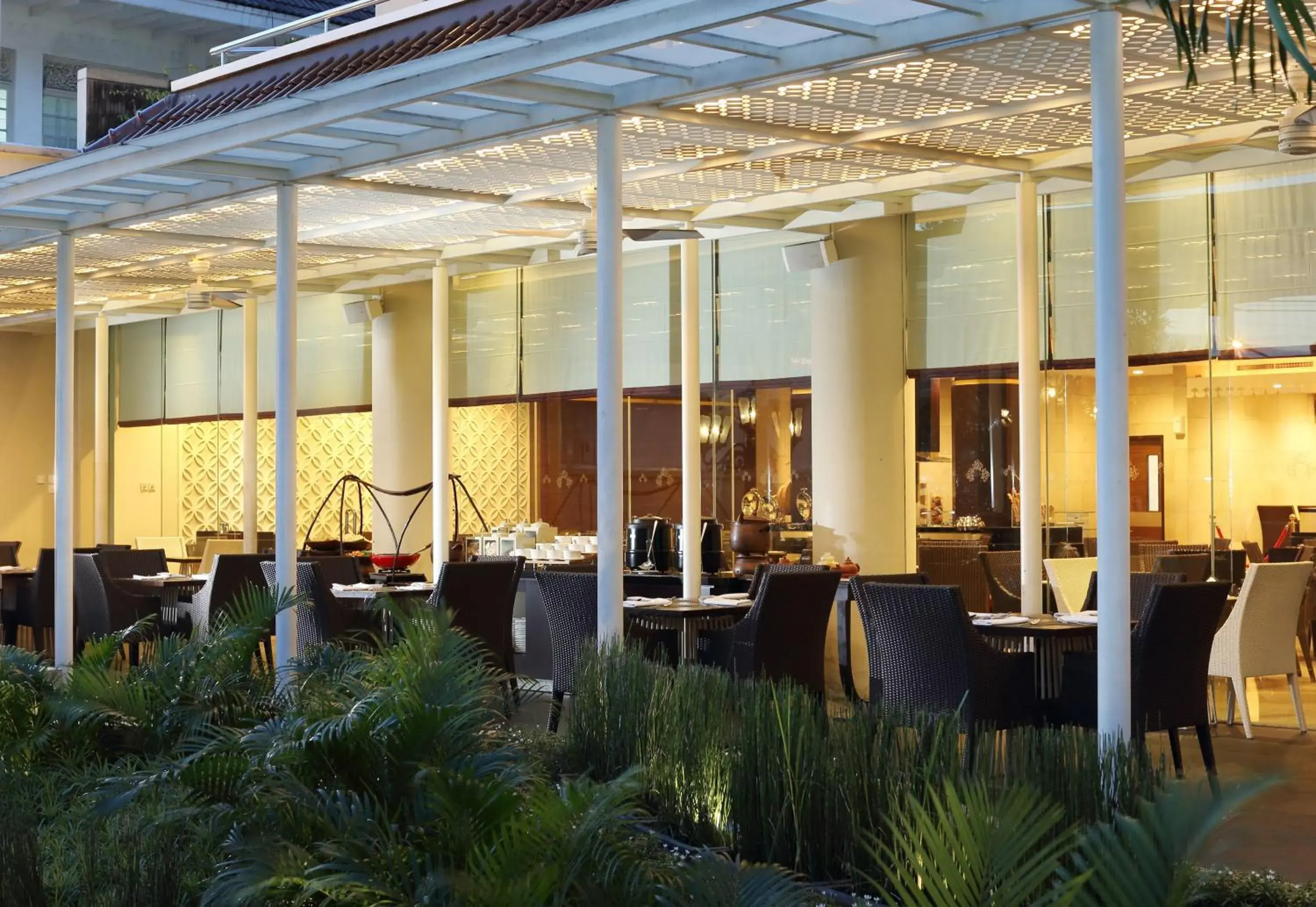 Restaurant/places to eat in Hotel Santika Premiere Jogja Restaurant/places to eat in Hotel Santika Premiere Jogja