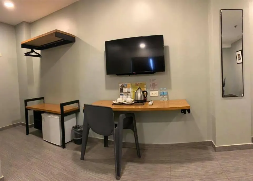 Coffee/tea facilities in Cebu R Hotel Capitol