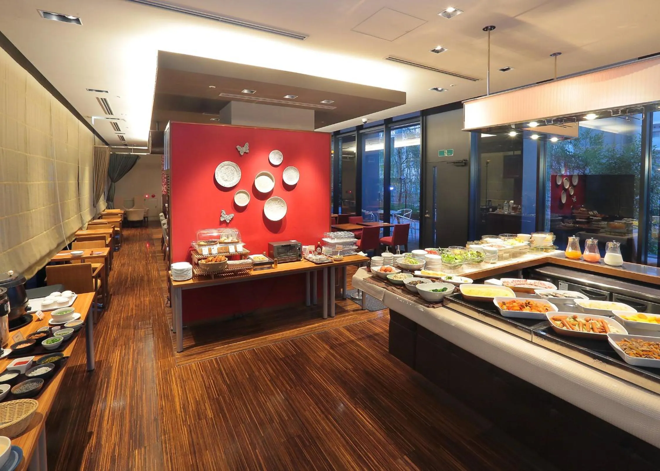 Restaurant/places to eat in Hotel Gracery Tokyo Tamachi