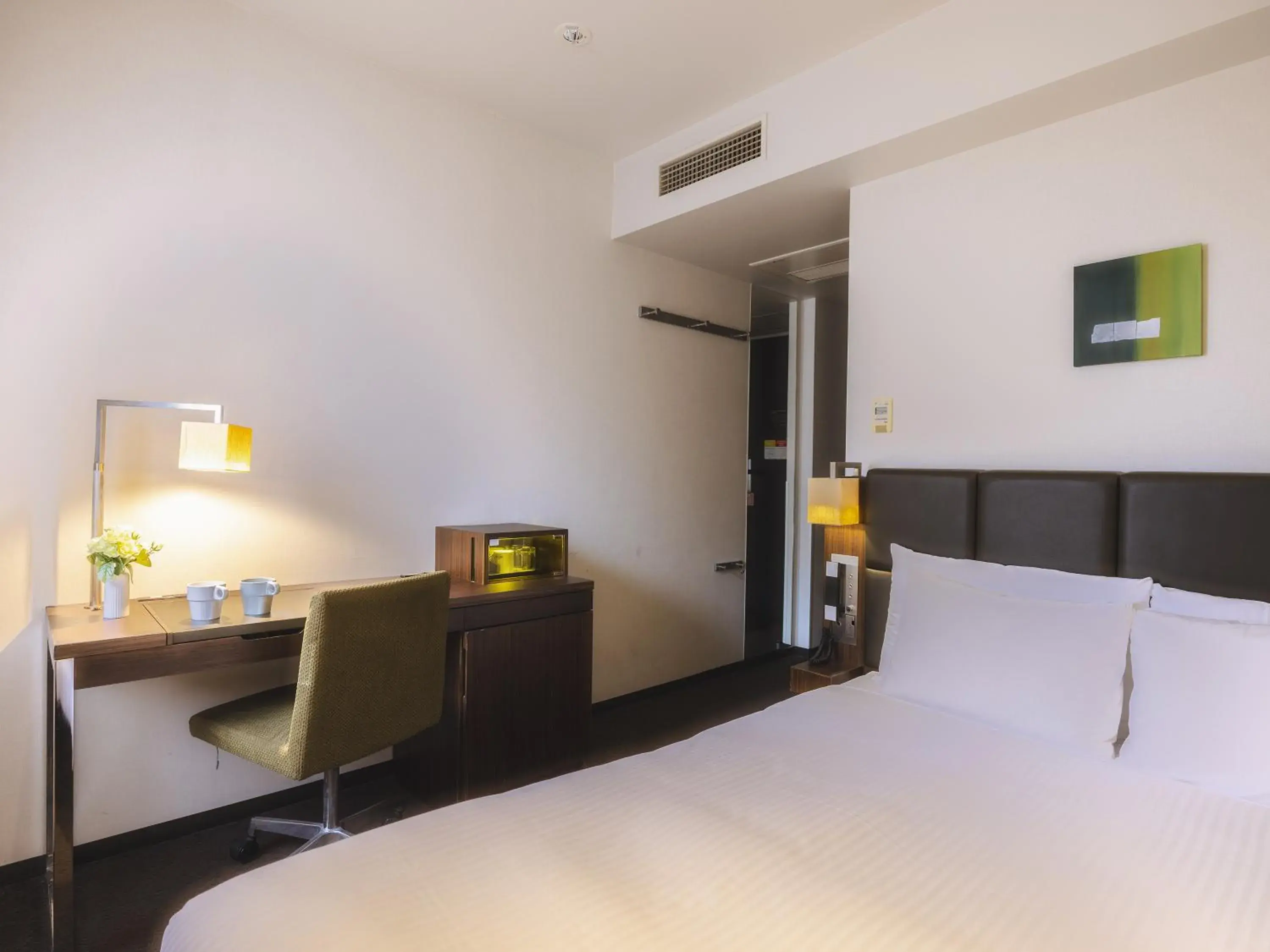 Photo of the whole room, Bed in Hotel Gracery Tokyo Tamachi Photo of the whole room, Bed in Hotel Gracery Tokyo Tamachi