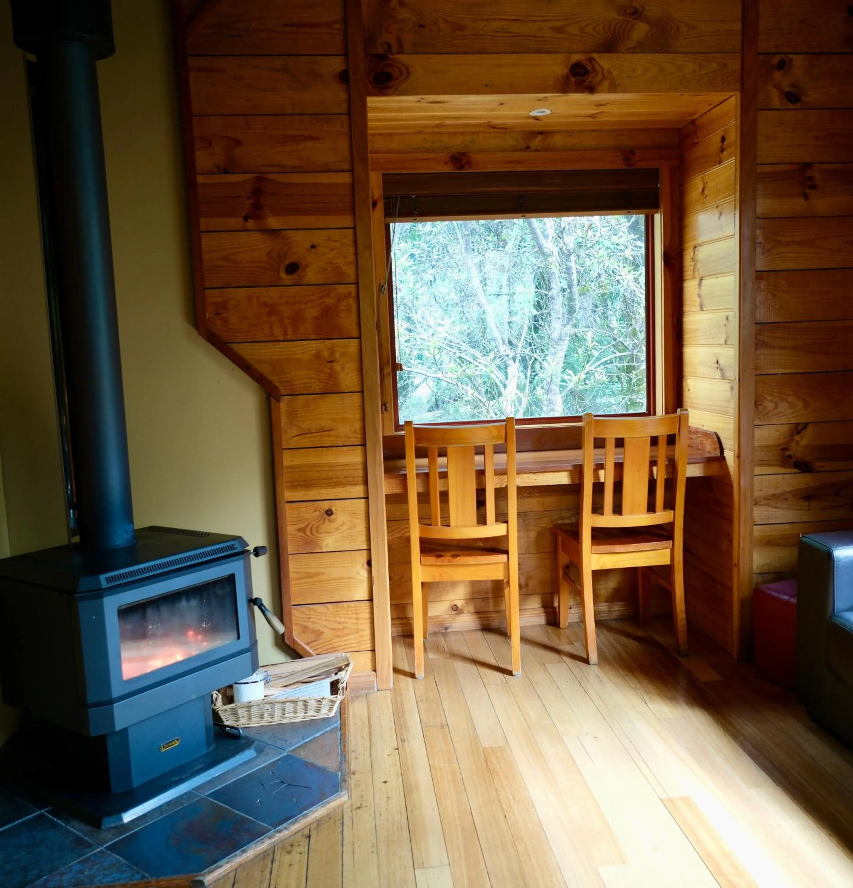 Seating area in Cradle Highlander