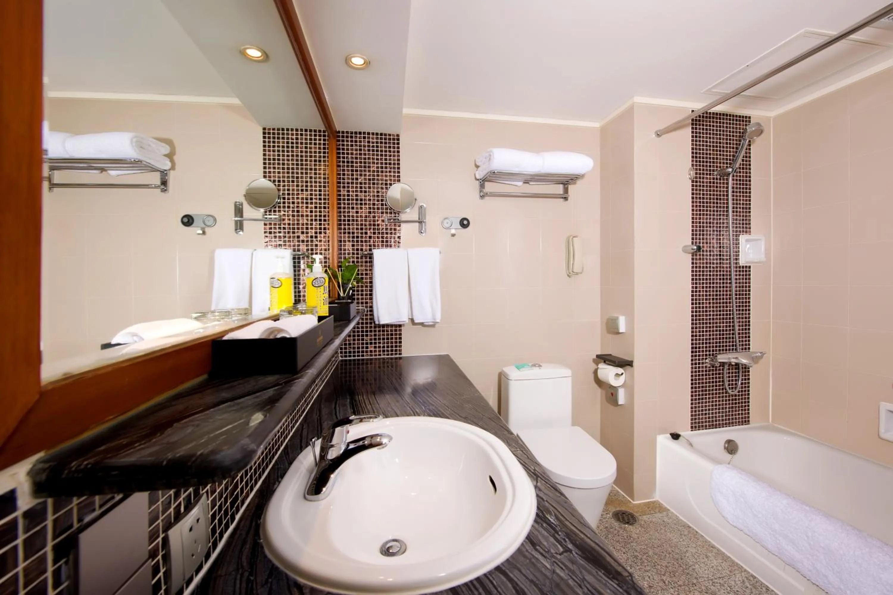 Bathroom in Xi'an Dajing Castle Hotel Bell Tower & YONGNING Gate