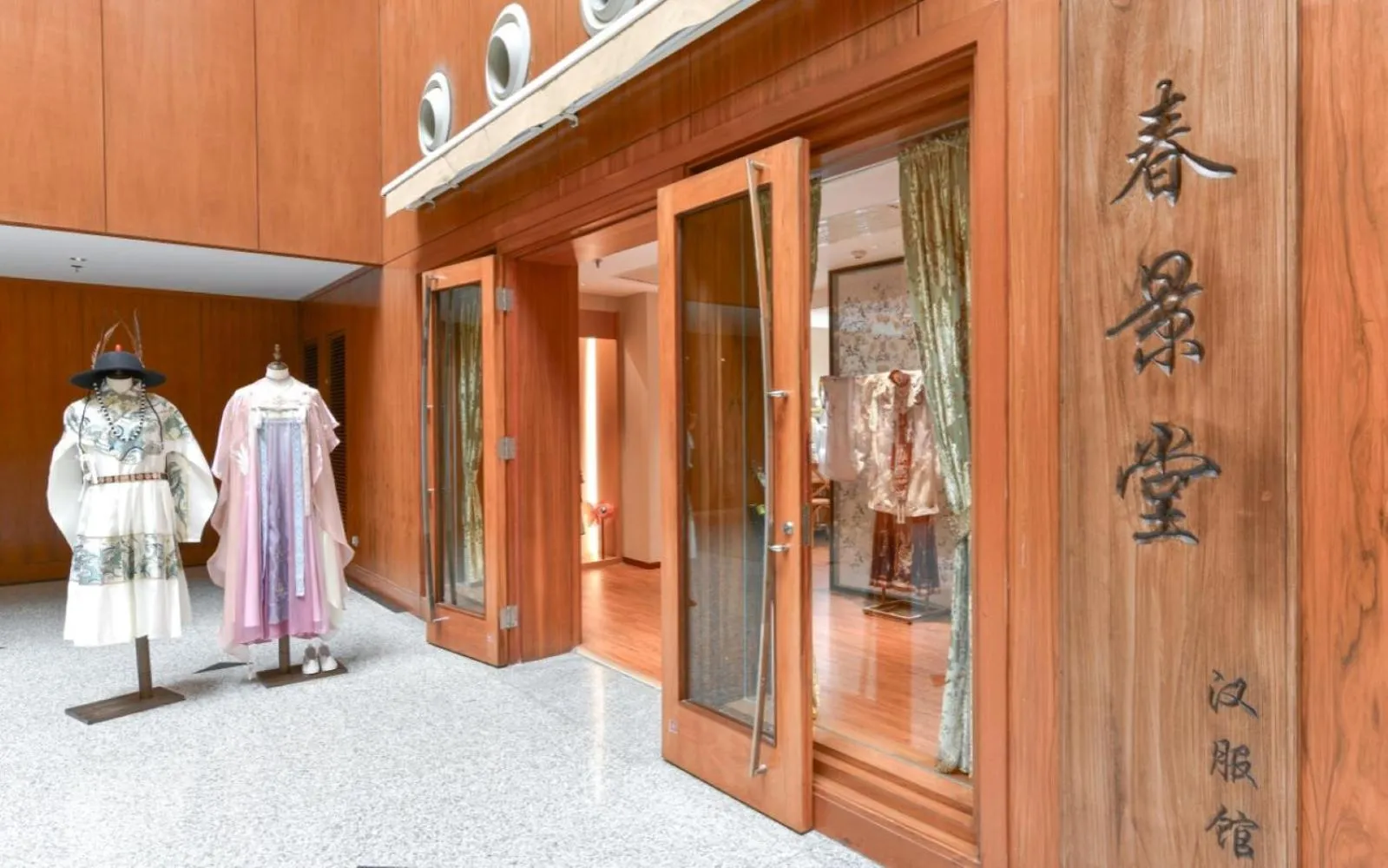 Lobby or reception in Xi'an Dajing Castle Hotel Bell Tower & YONGNING Gate